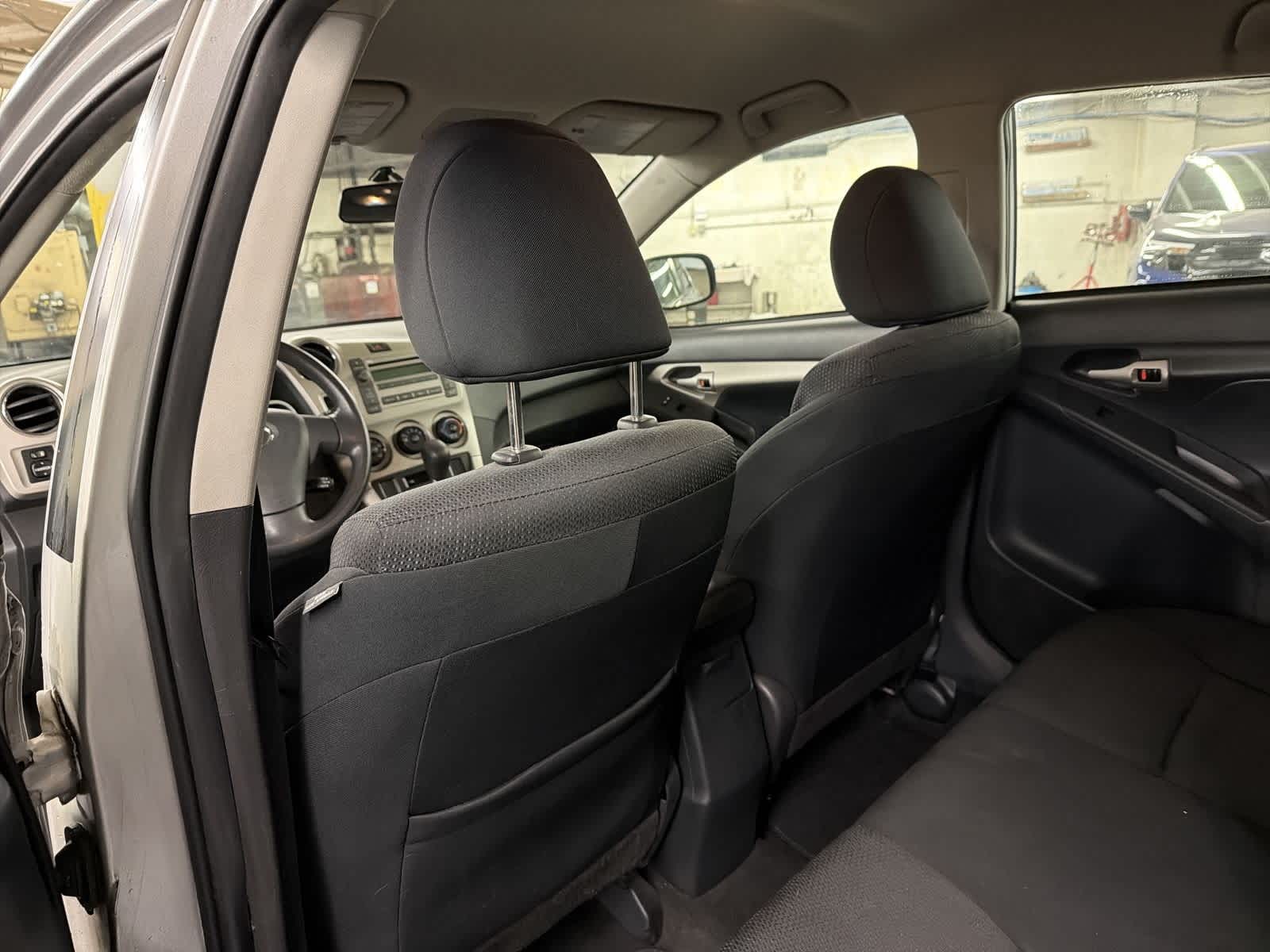 Thumbnail: 2010 Toyota Matrix - 18