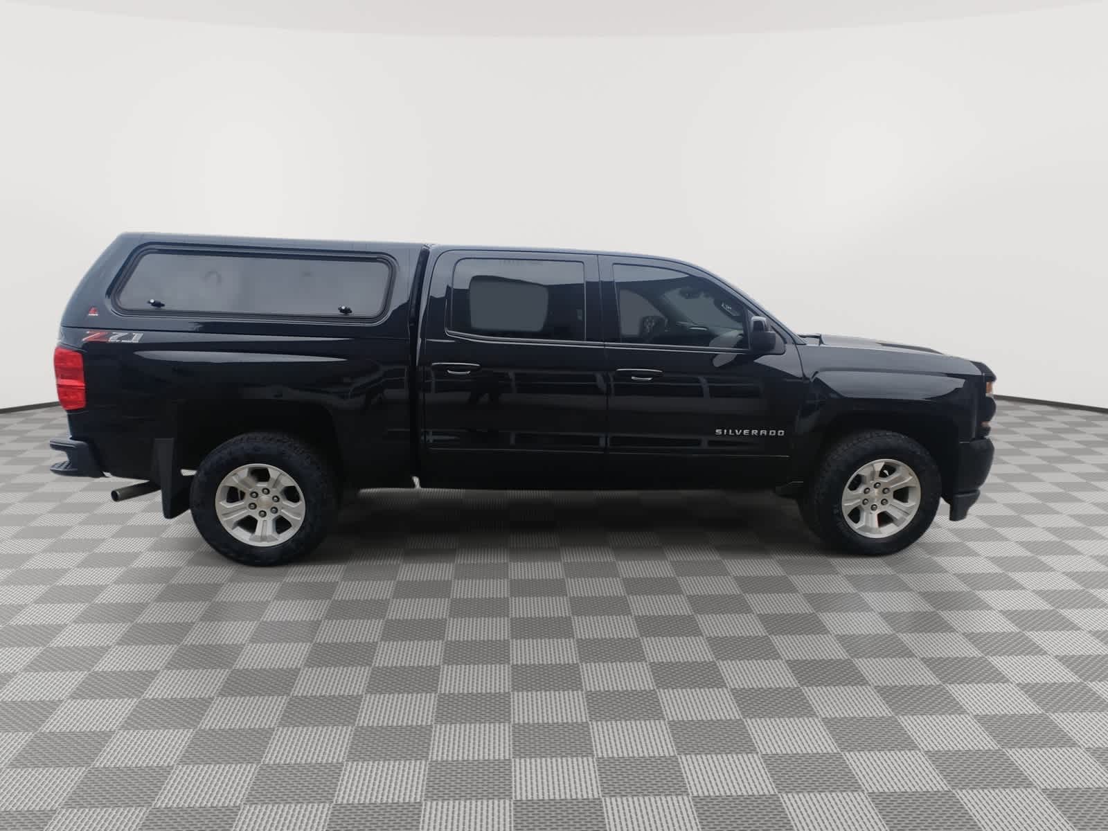 Thumbnail: 2018 Chevrolet Silverado 1500 - 9