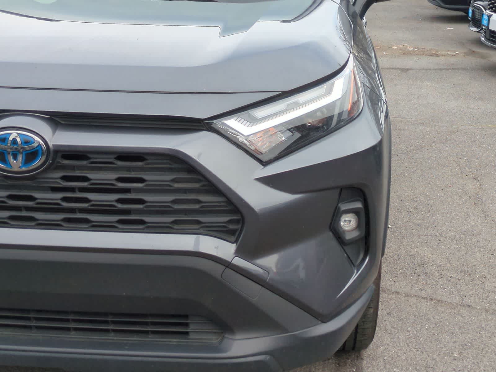 Thumbnail: 2022 Toyota RAV4 - 11