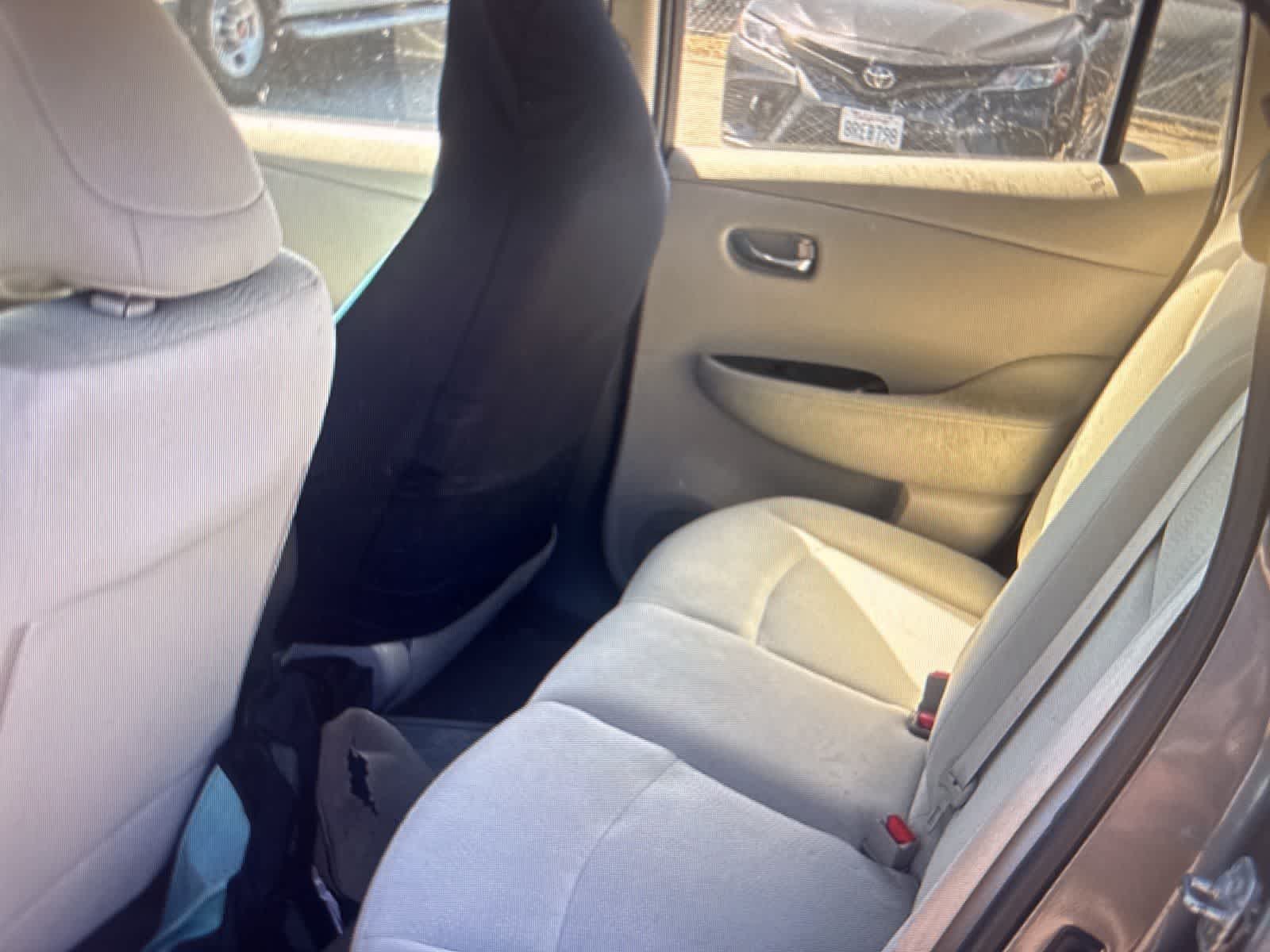 Thumbnail: 2015 Nissan Leaf - 12