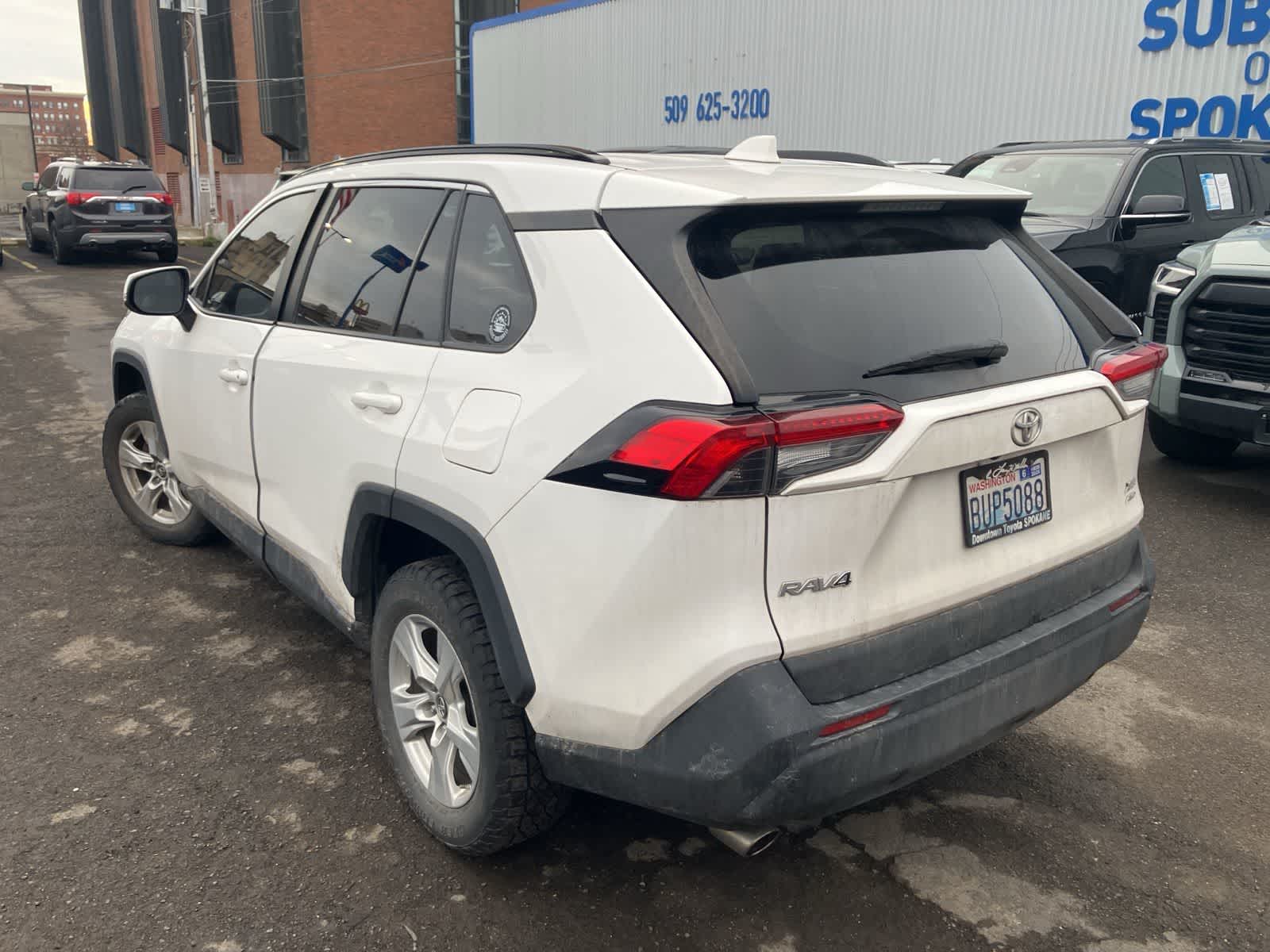 Thumbnail: 2019 Toyota RAV4 - 6