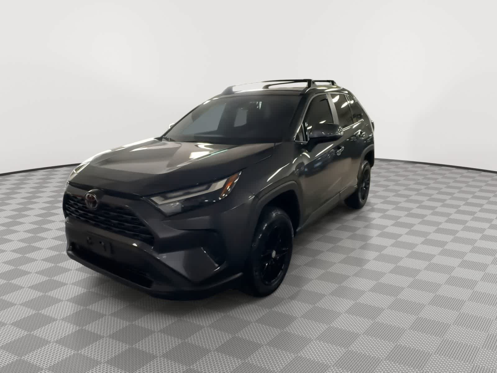 Thumbnail: 2022 Toyota RAV4 - 3