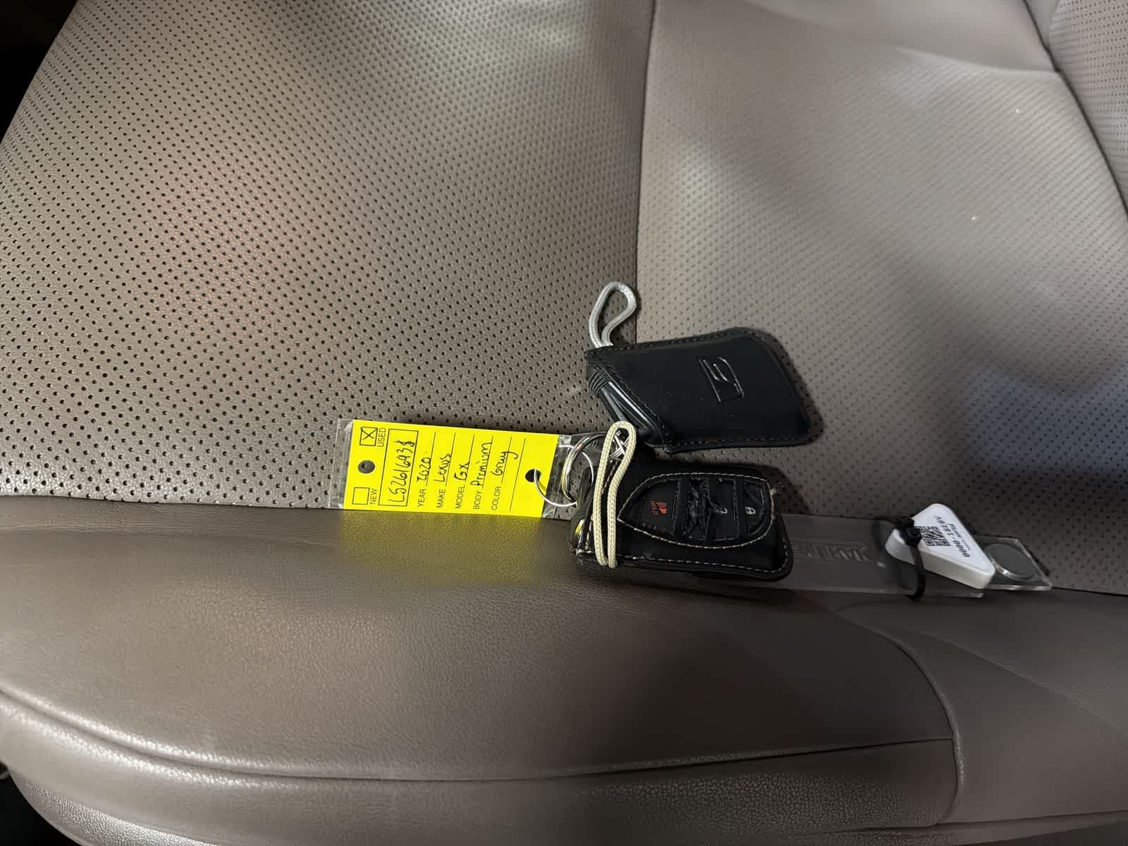 Thumbnail: 2020 Lexus GX - 37