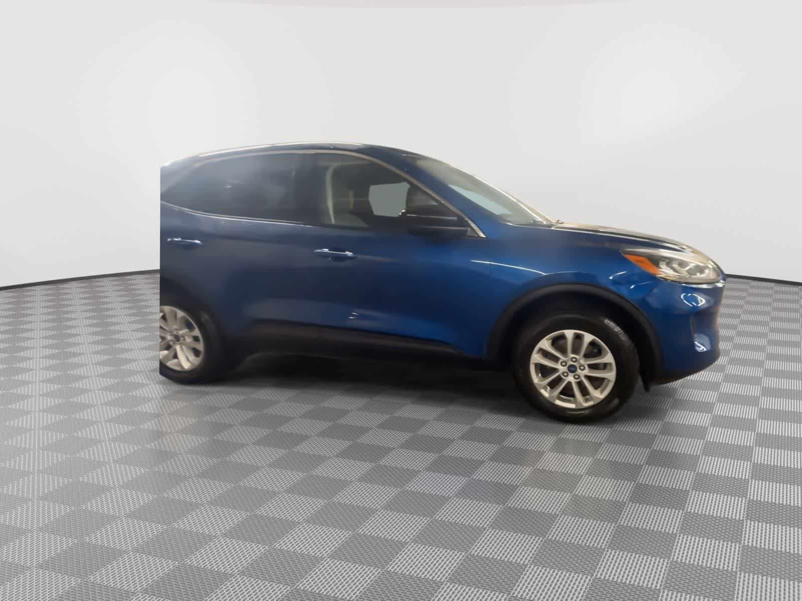 Thumbnail: 2022 Ford Escape - 9