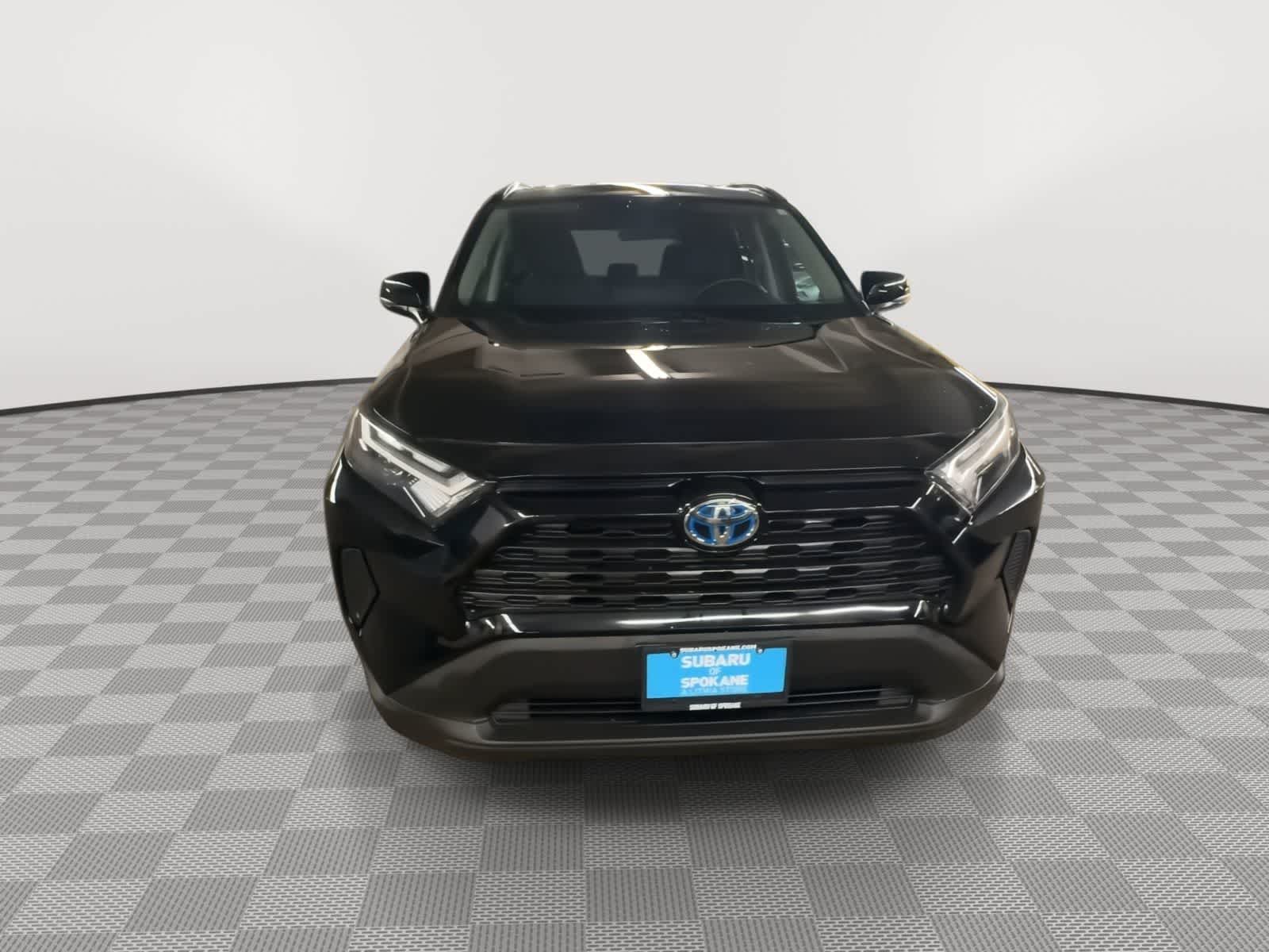 Thumbnail: 2022 Toyota RAV4 - 3