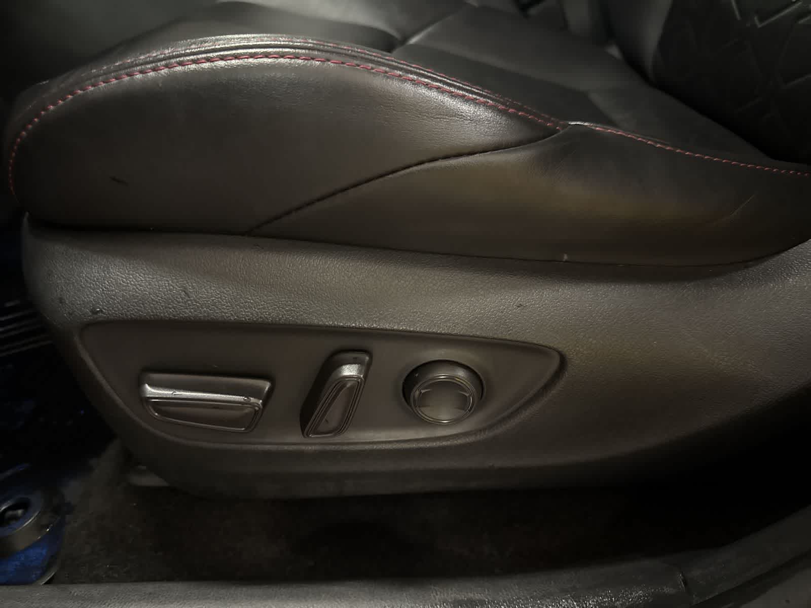 Thumbnail: 2020 Toyota RAV4 - 18