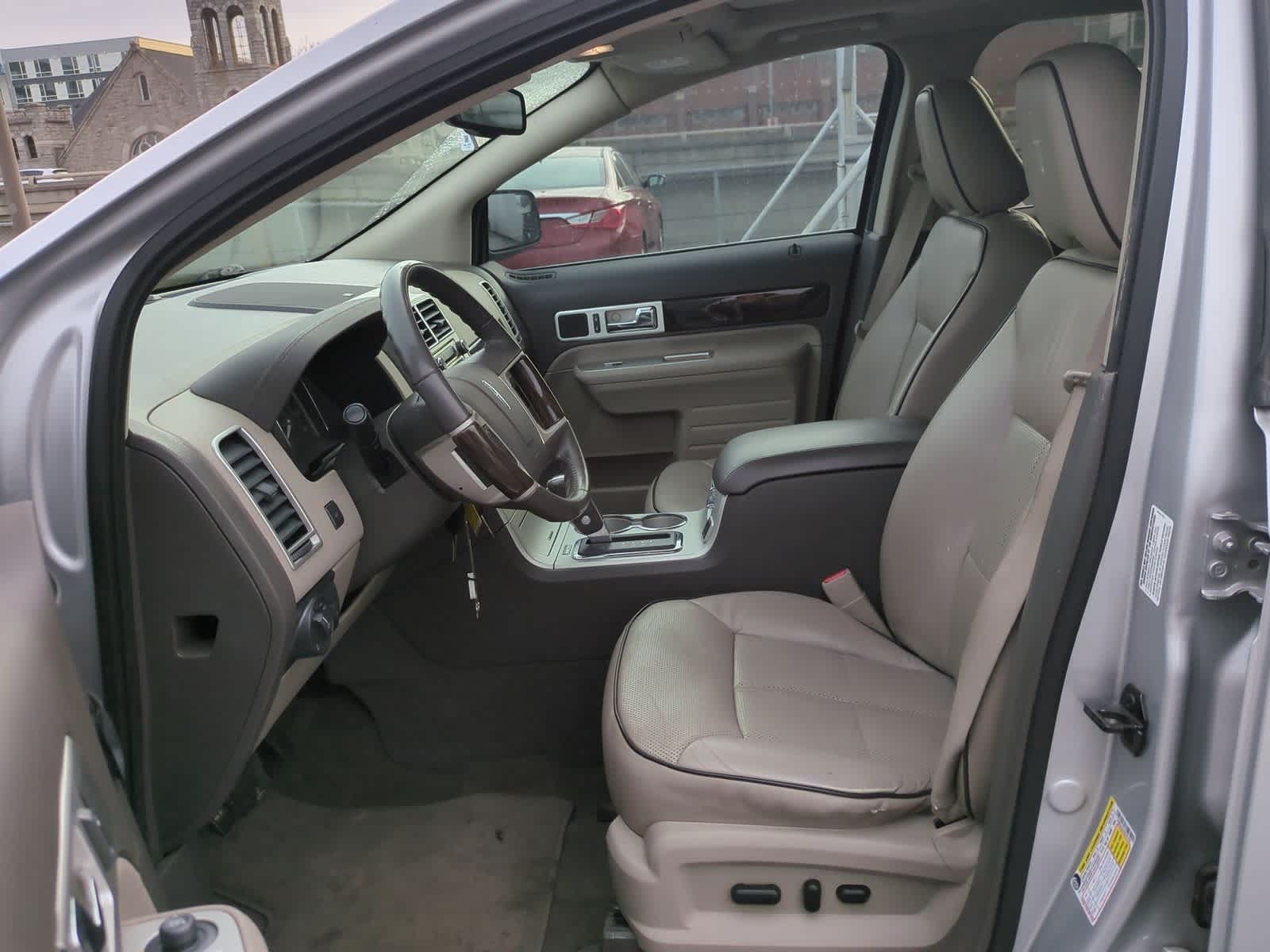 Thumbnail: 2010 Lincoln MKX - 17