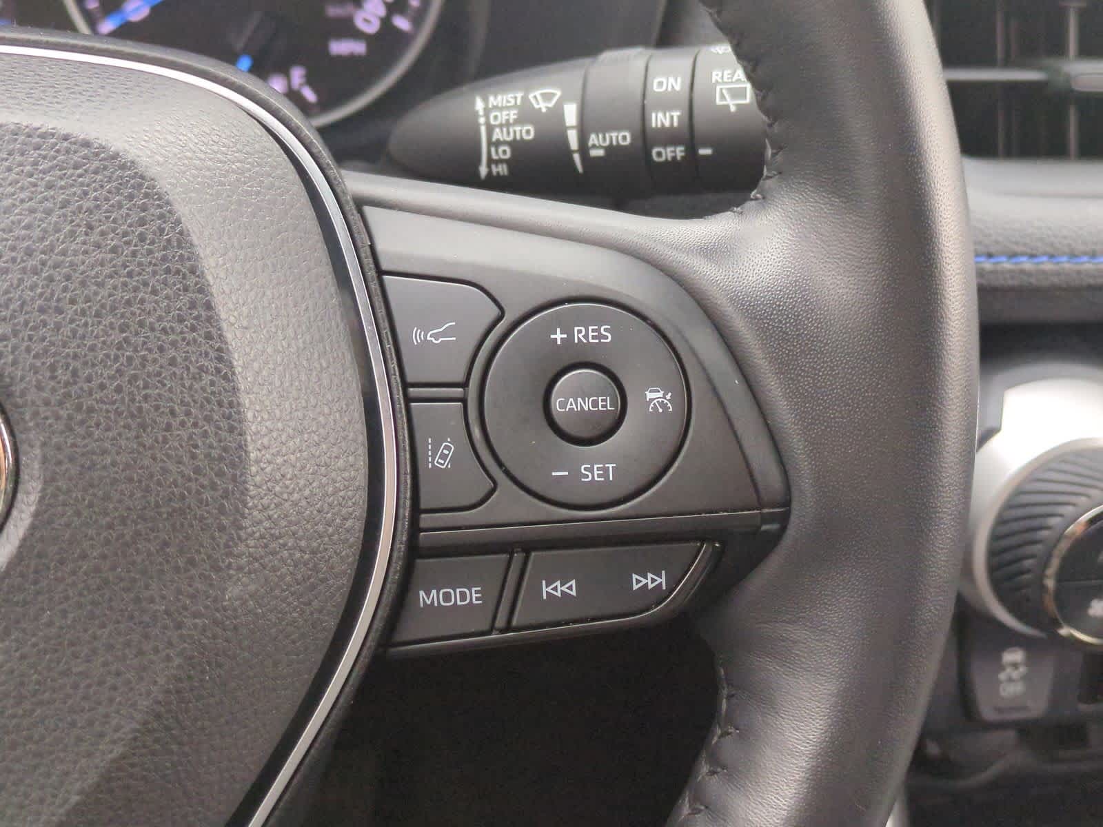 Thumbnail: 2022 Toyota RAV4 - 26