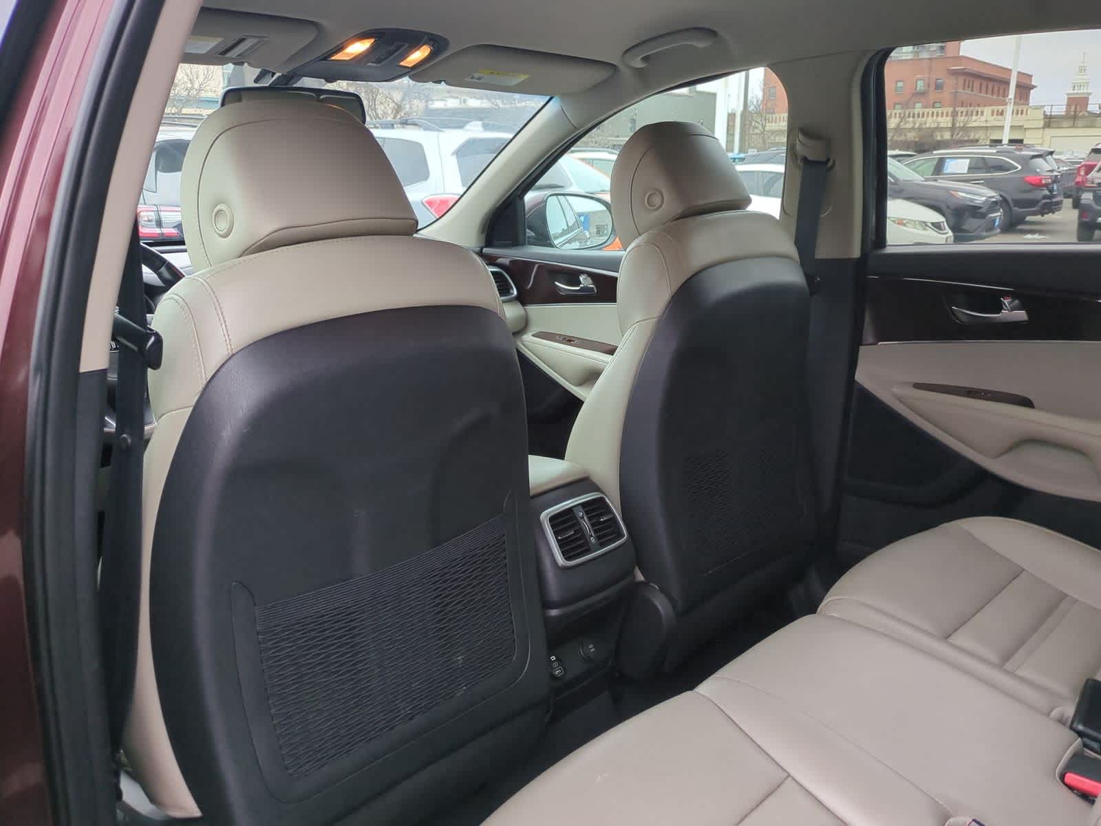 Thumbnail: 2017 Kia Sorento - 19