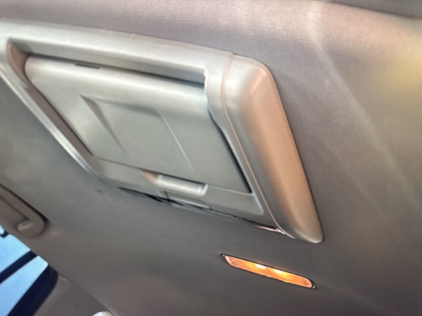 Thumbnail: 2017 Honda Pilot - 23