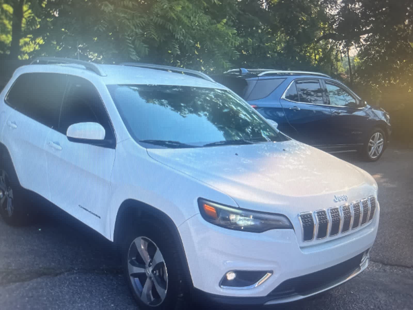 Thumbnail: 2019 Jeep Cherokee - 7