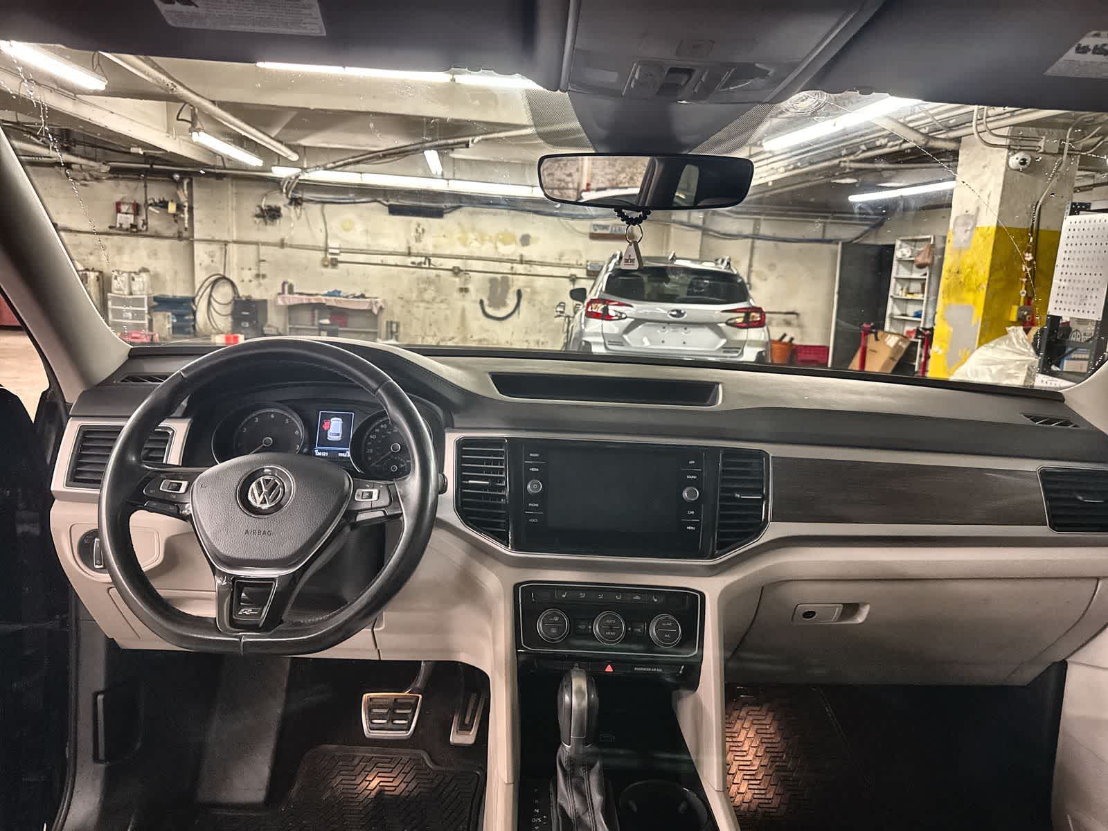 Thumbnail: 2018 Volkswagen Atlas - 16