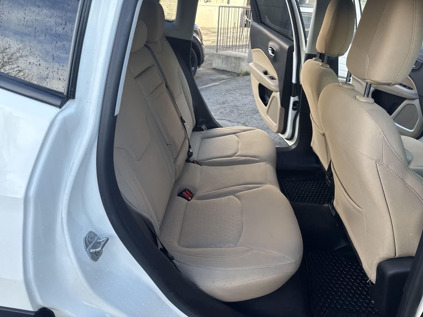 Thumbnail: 2018 Jeep Compass - 22