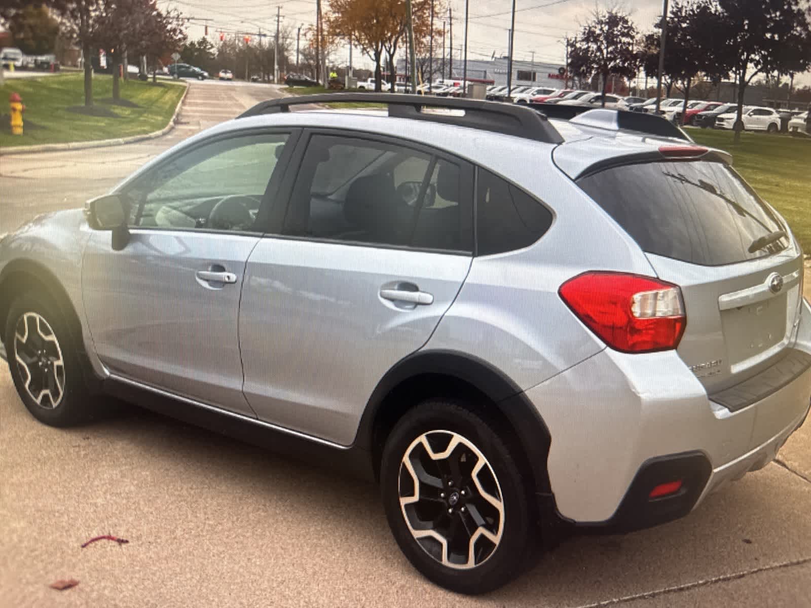 2016 Subaru Crosstrek Limited photo 3