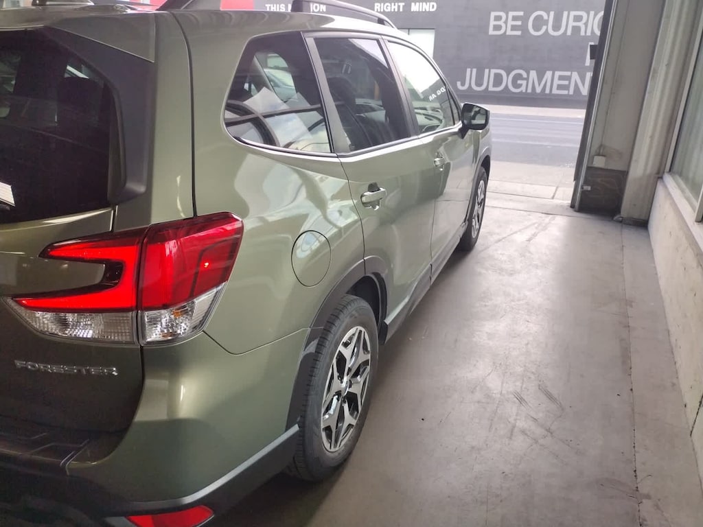 Used 2021 Subaru Forester Premium SUV