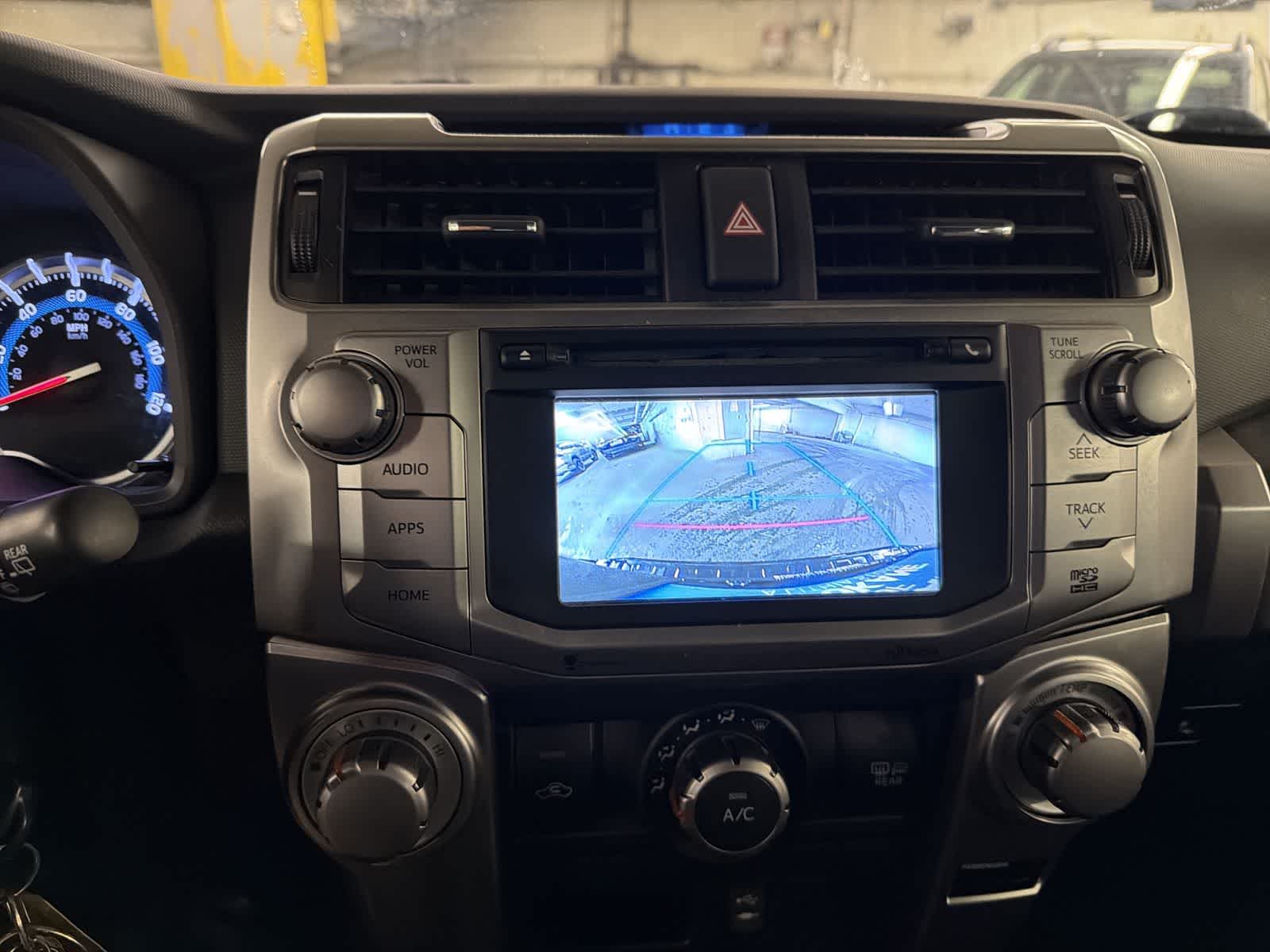 Thumbnail: 2015 Toyota 4Runner - 26