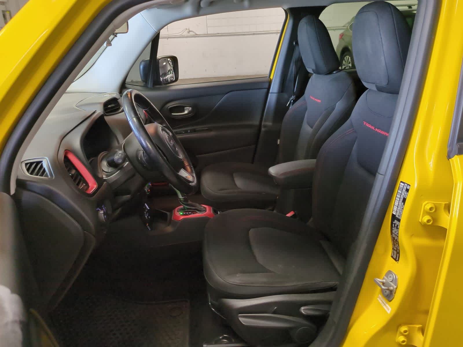 Thumbnail: 2017 Jeep Renegade - 16