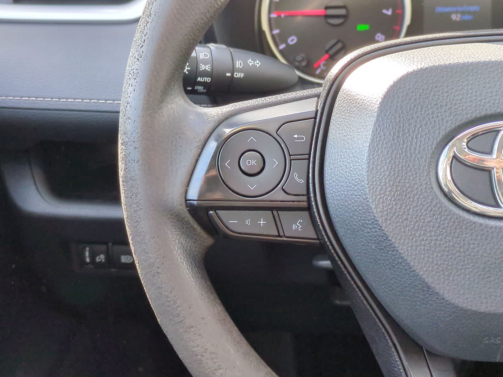 Thumbnail: 2020 Toyota RAV4 - 24