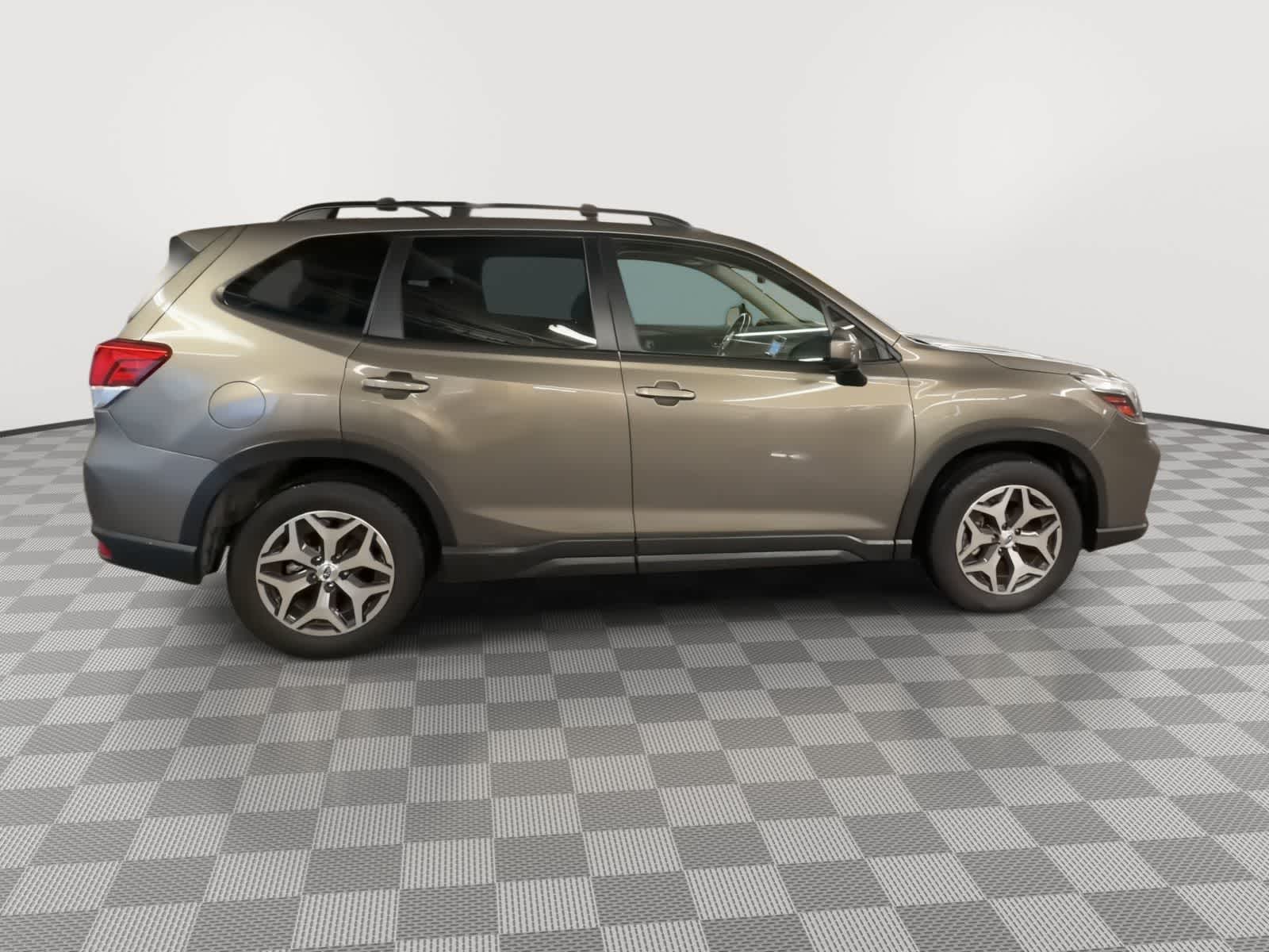 Thumbnail: 2021 Subaru Forester - 9