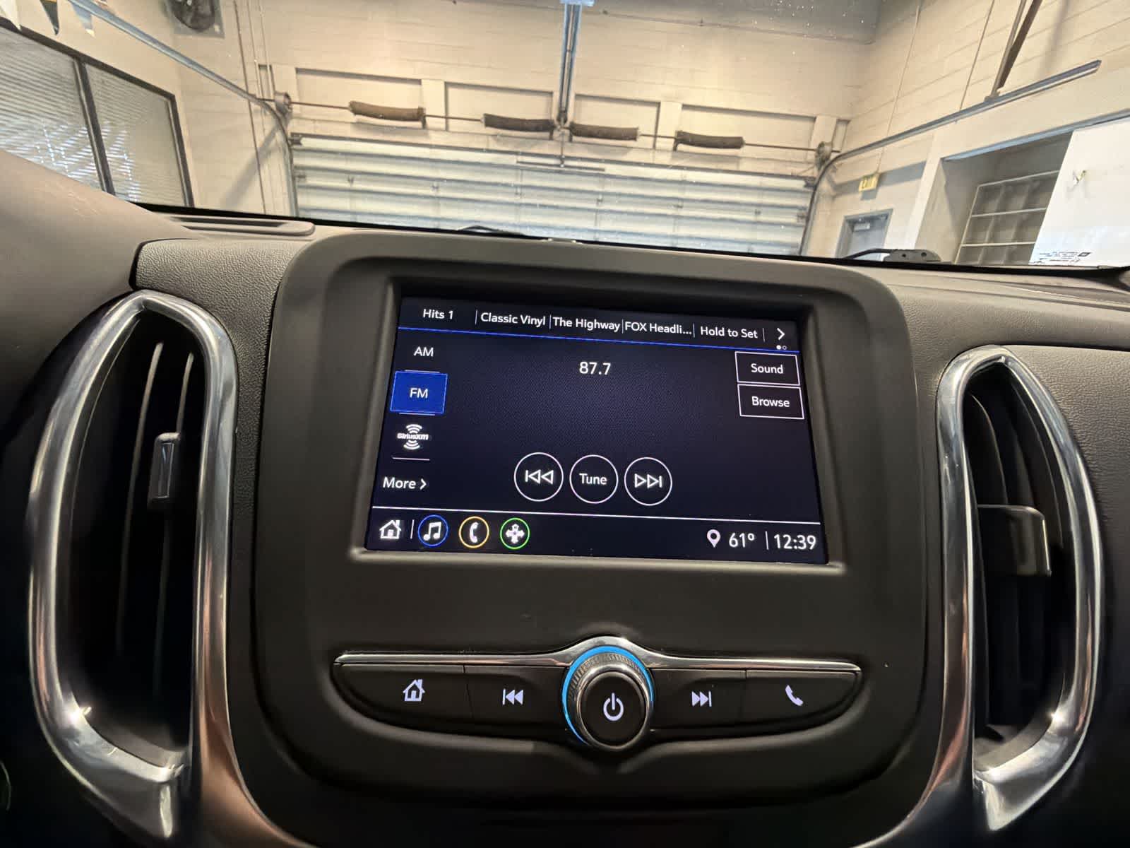 Thumbnail: 2022 Chevrolet Equinox - 30