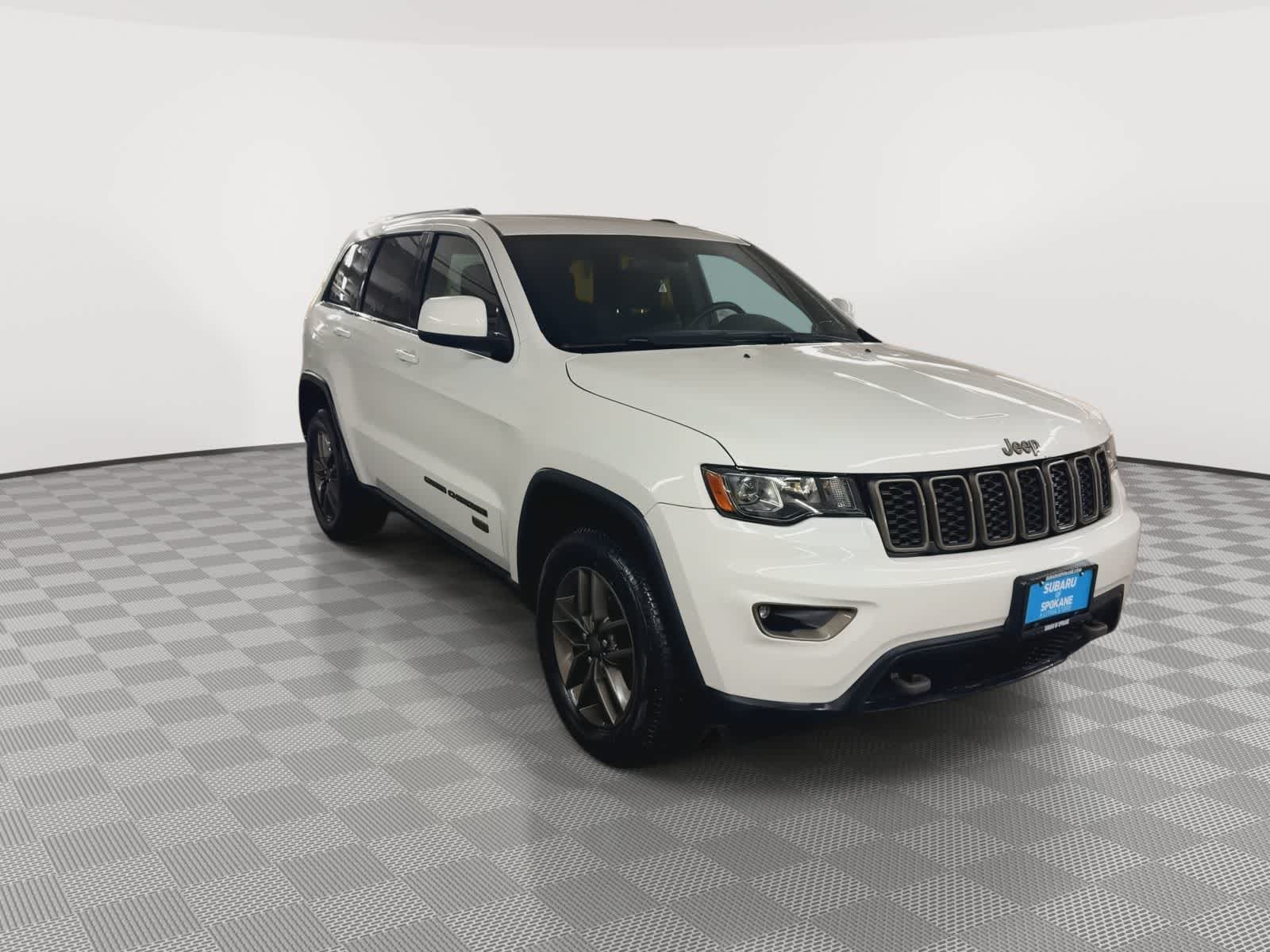 Thumbnail: 2016 Jeep Grand Cherokee - 3