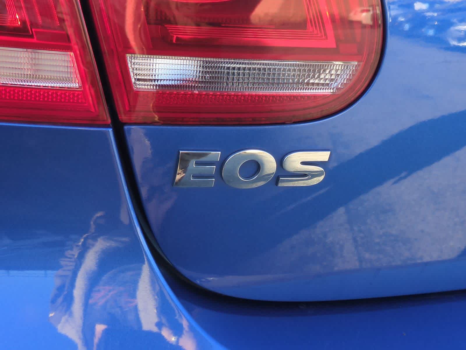 Thumbnail: 2012 Volkswagen Eos - 13