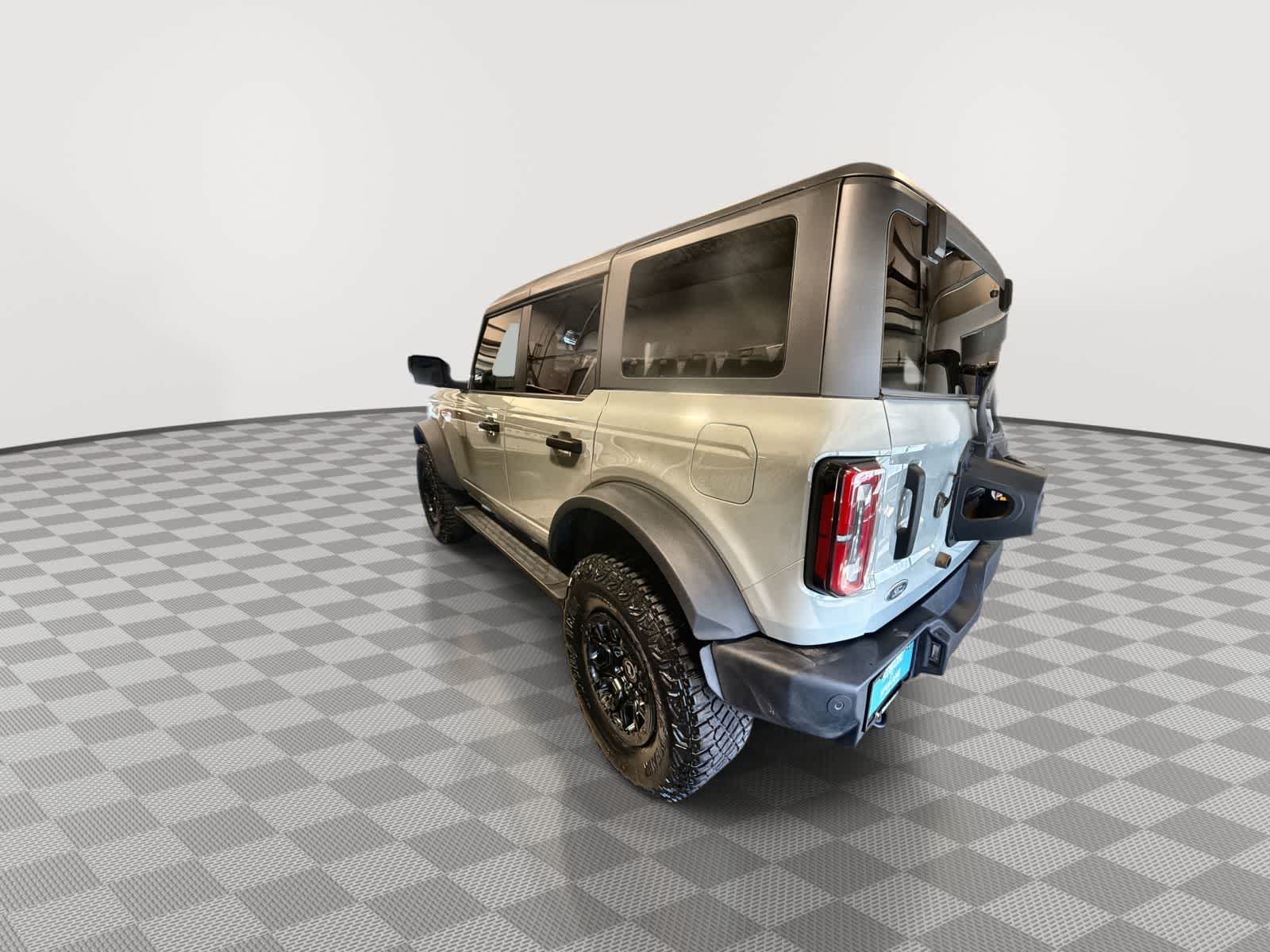 Thumbnail: 2022 Ford Bronco - 6