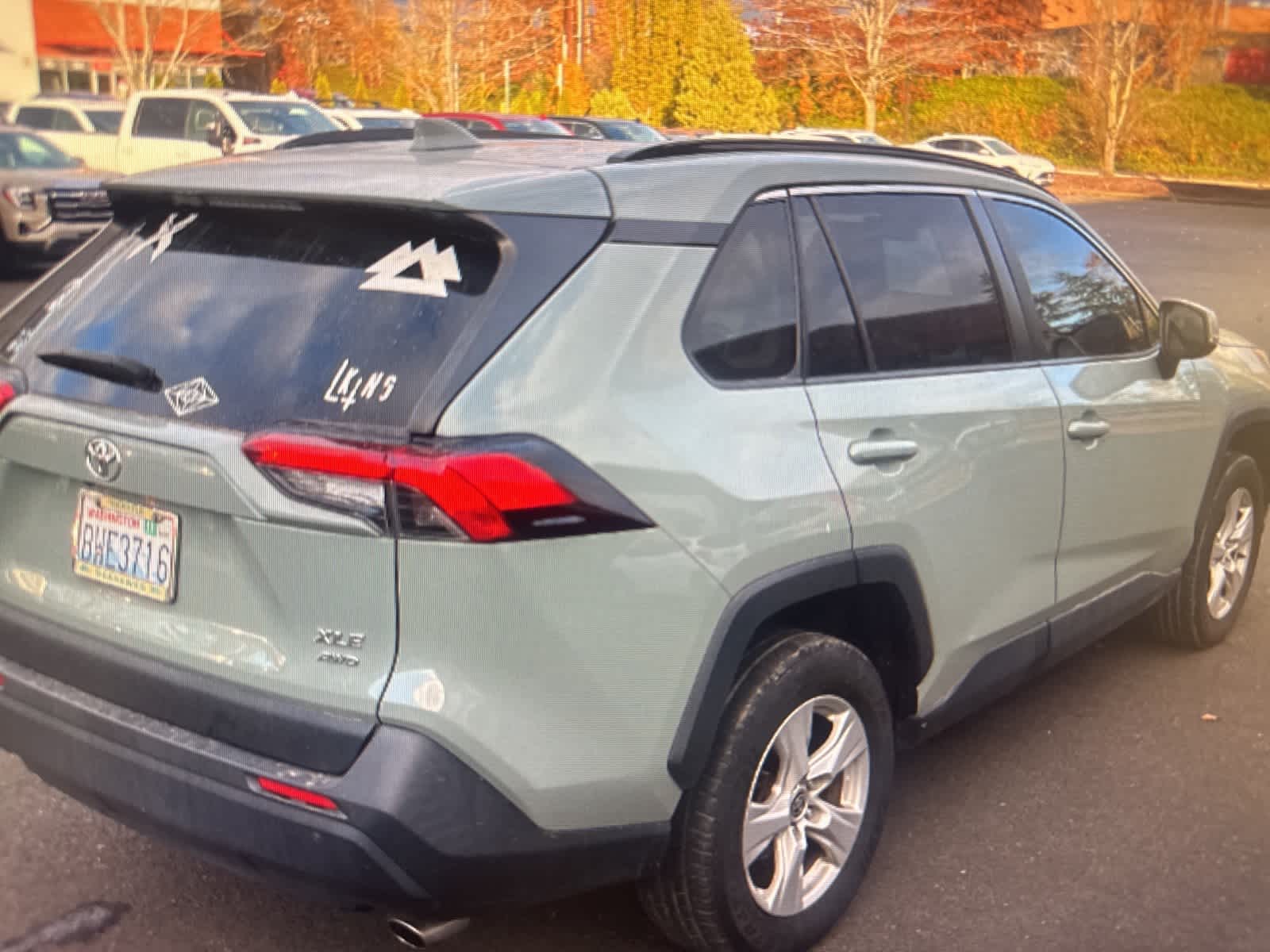 Thumbnail: 2021 Toyota RAV4 - 4