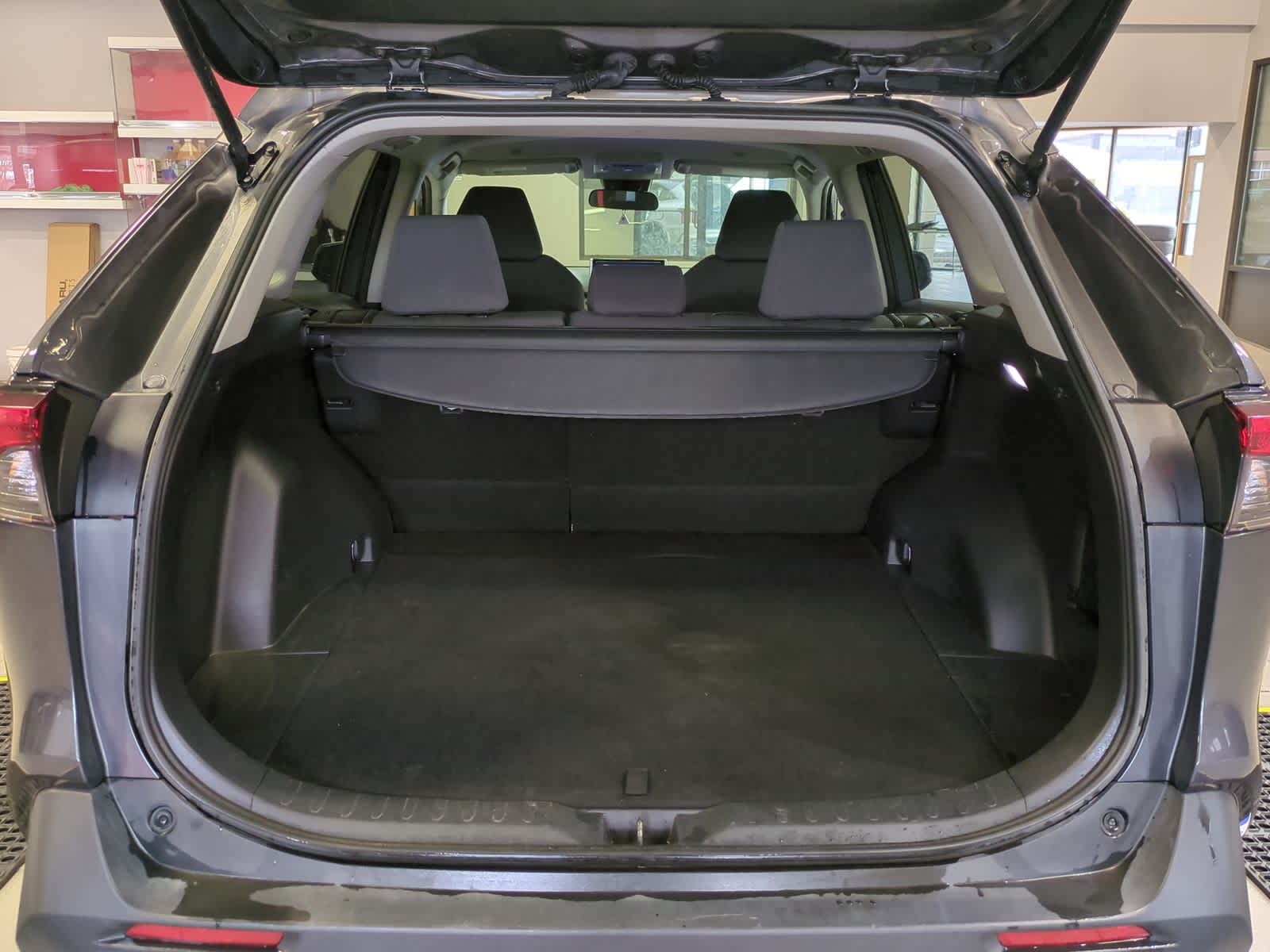 Thumbnail: 2024 Toyota RAV4 - 33