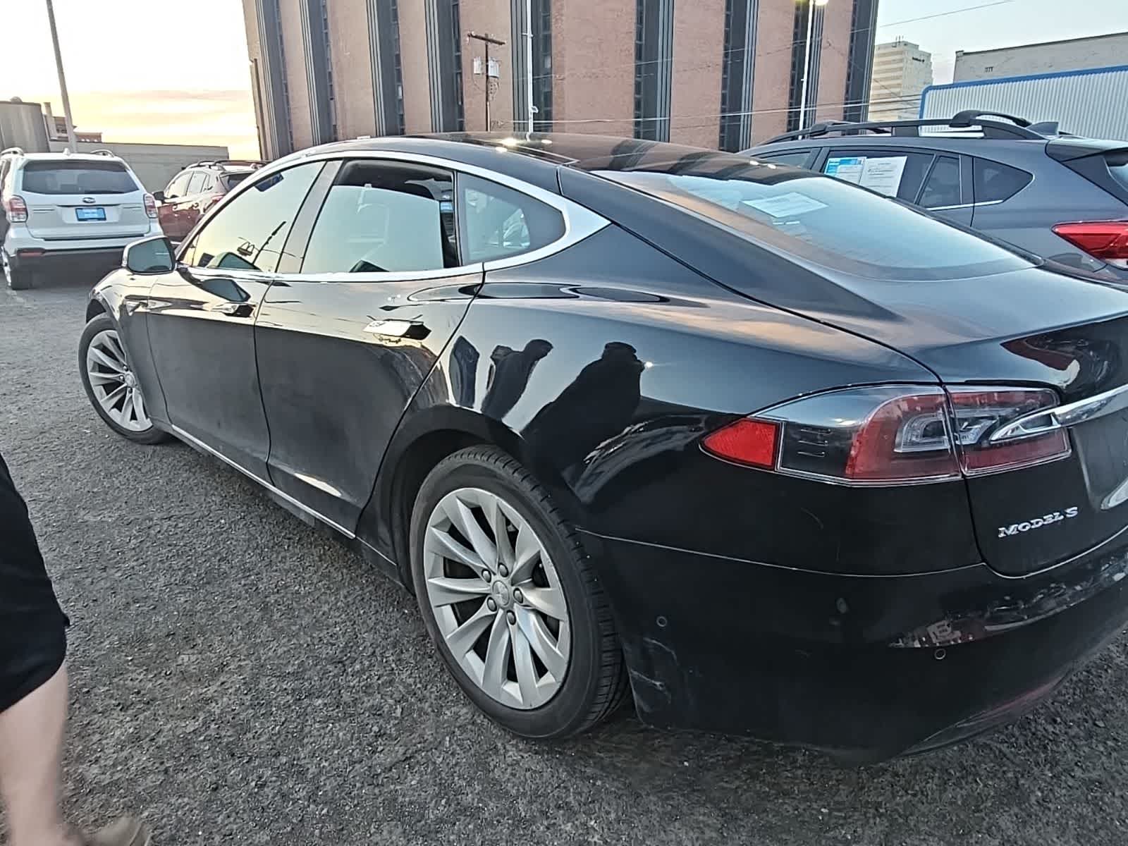 Thumbnail: 2016 Tesla Model S - 3