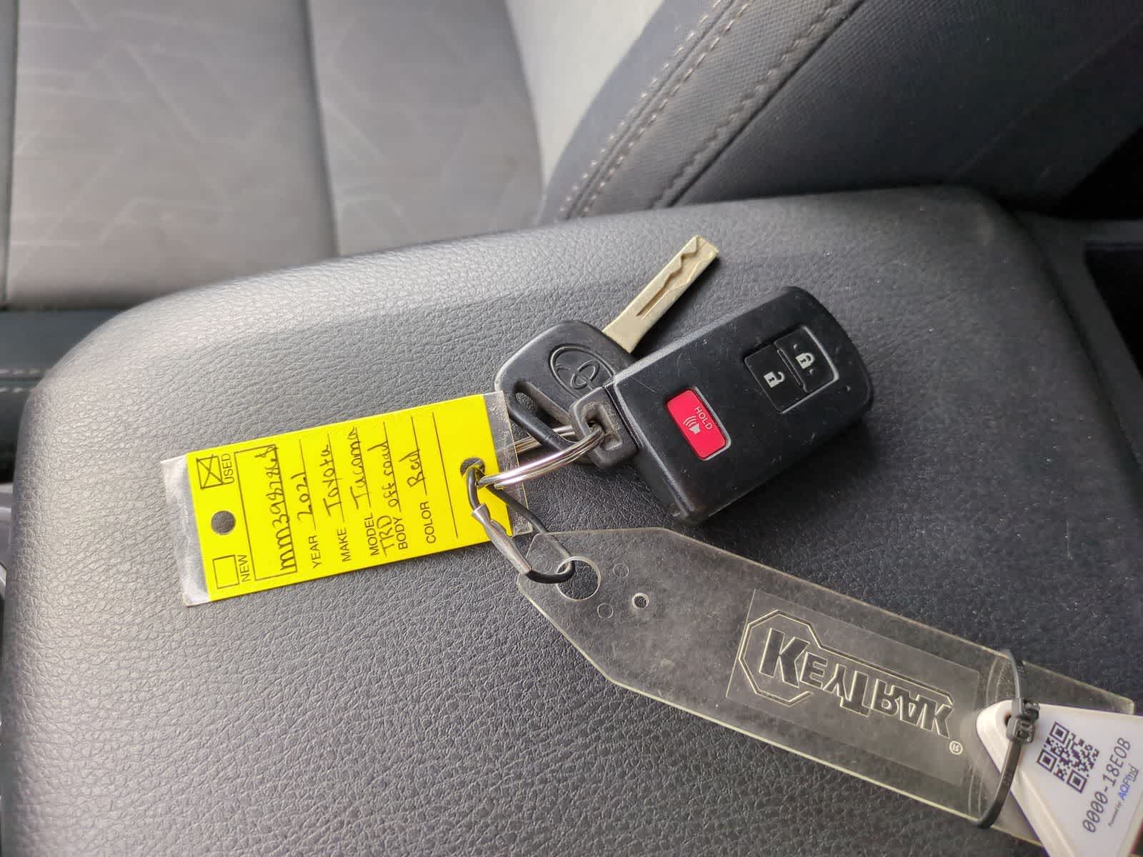 Thumbnail: 2021 Toyota Tacoma - 33