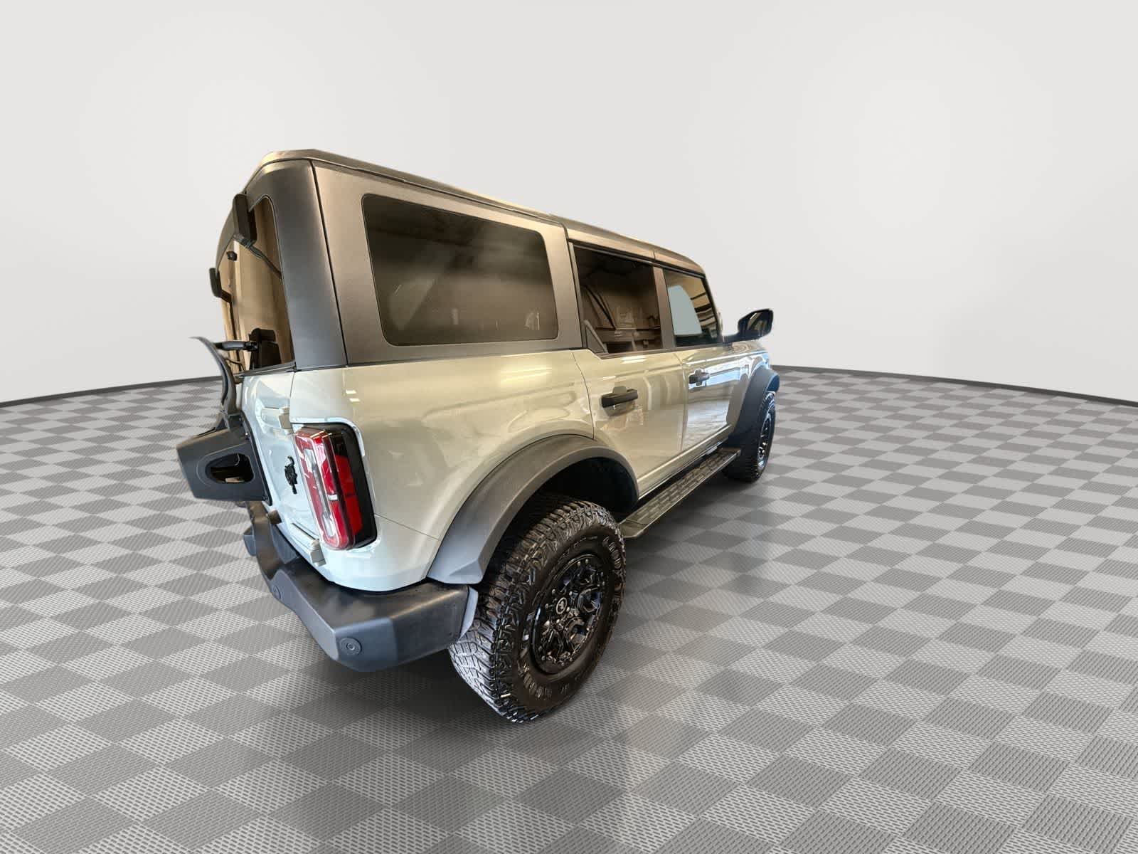 Thumbnail: 2022 Ford Bronco - 8