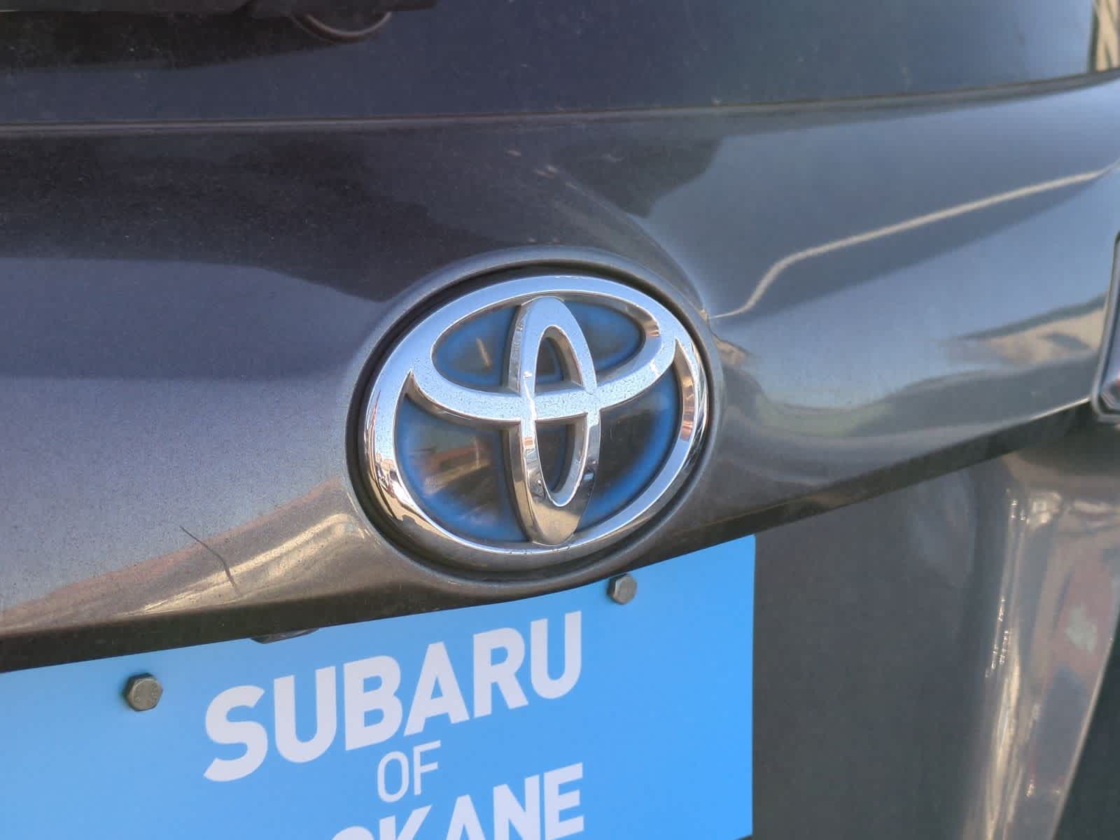 Thumbnail: 2018 Toyota RAV4 - 12