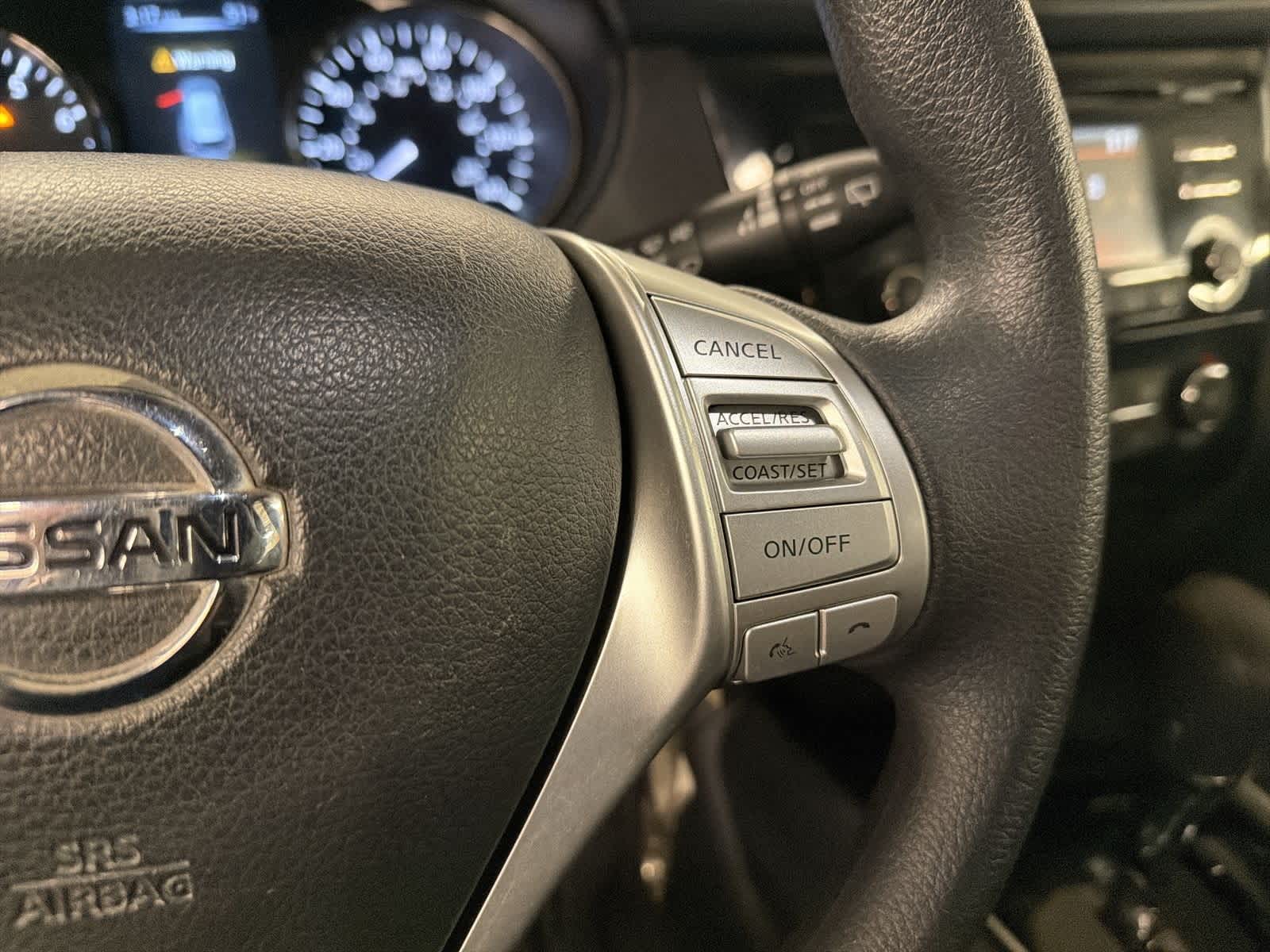 Thumbnail: 2015 Nissan Rogue - 24