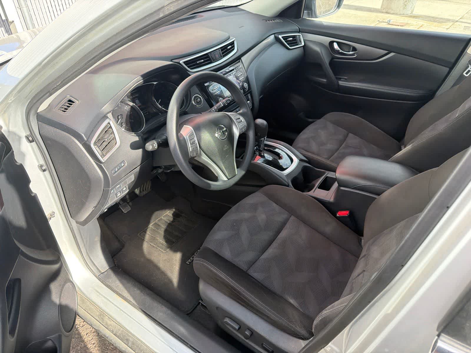 Thumbnail: 2015 Nissan Rogue - 5