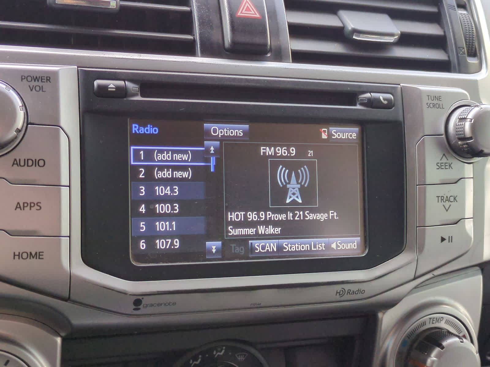 Thumbnail: 2015 Toyota 4Runner - 30