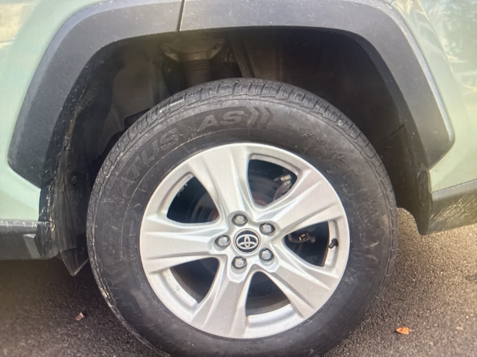 Thumbnail: 2021 Toyota RAV4 - 8