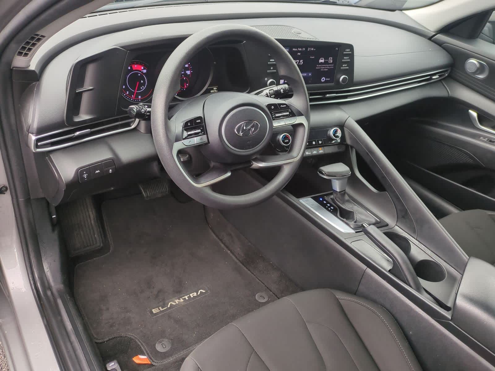 Thumbnail: 2023 Hyundai Elantra - 10