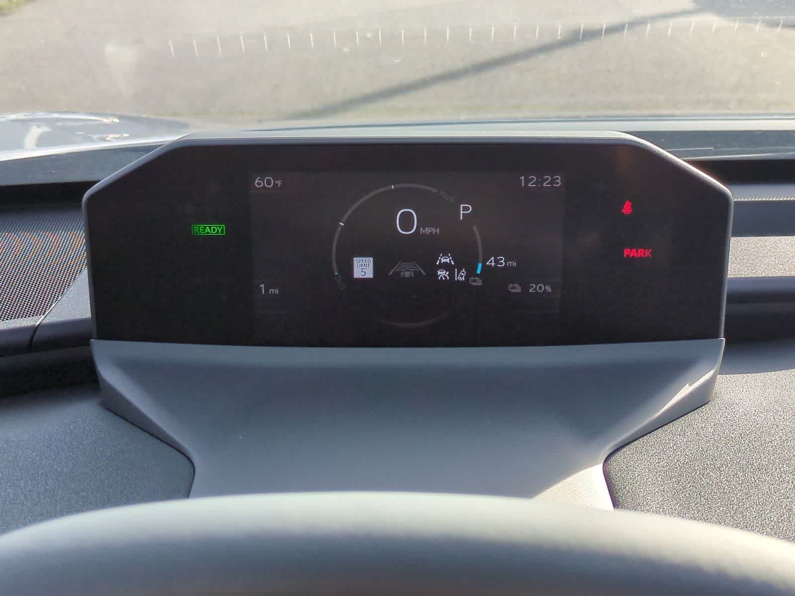 Thumbnail: 2026 Subaru Solterra - 32