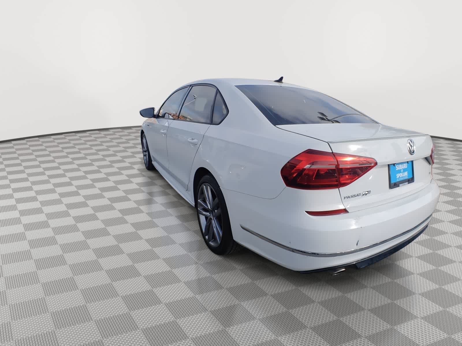 Thumbnail: 2018 Volkswagen Passat - 6