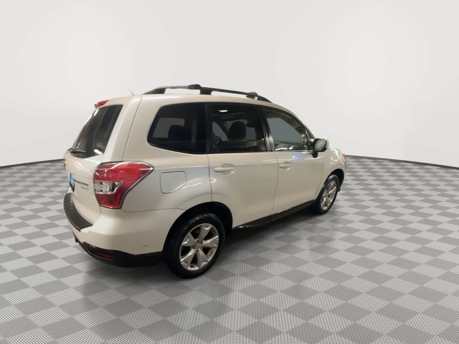 Thumbnail: 2015 Subaru Forester - 8