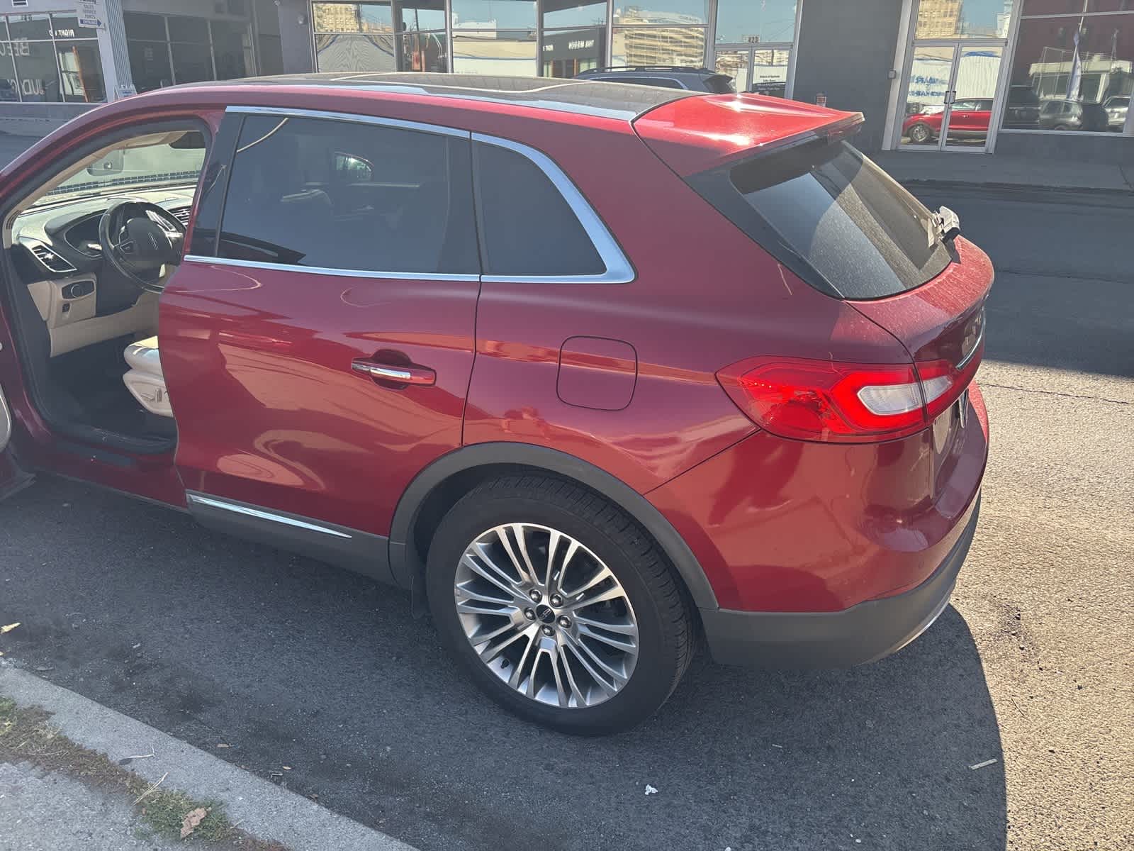 Thumbnail: 2018 Lincoln MKX - 3