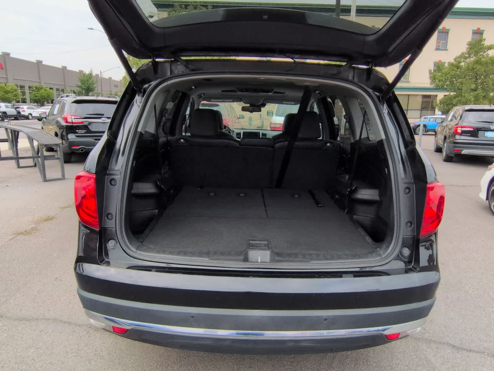 Thumbnail: 2017 Honda Pilot - 35