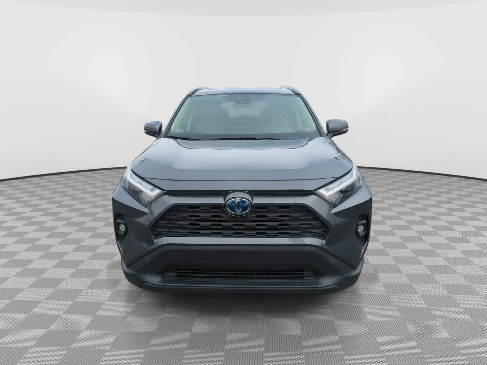 Thumbnail: 2022 Toyota RAV4 - 3