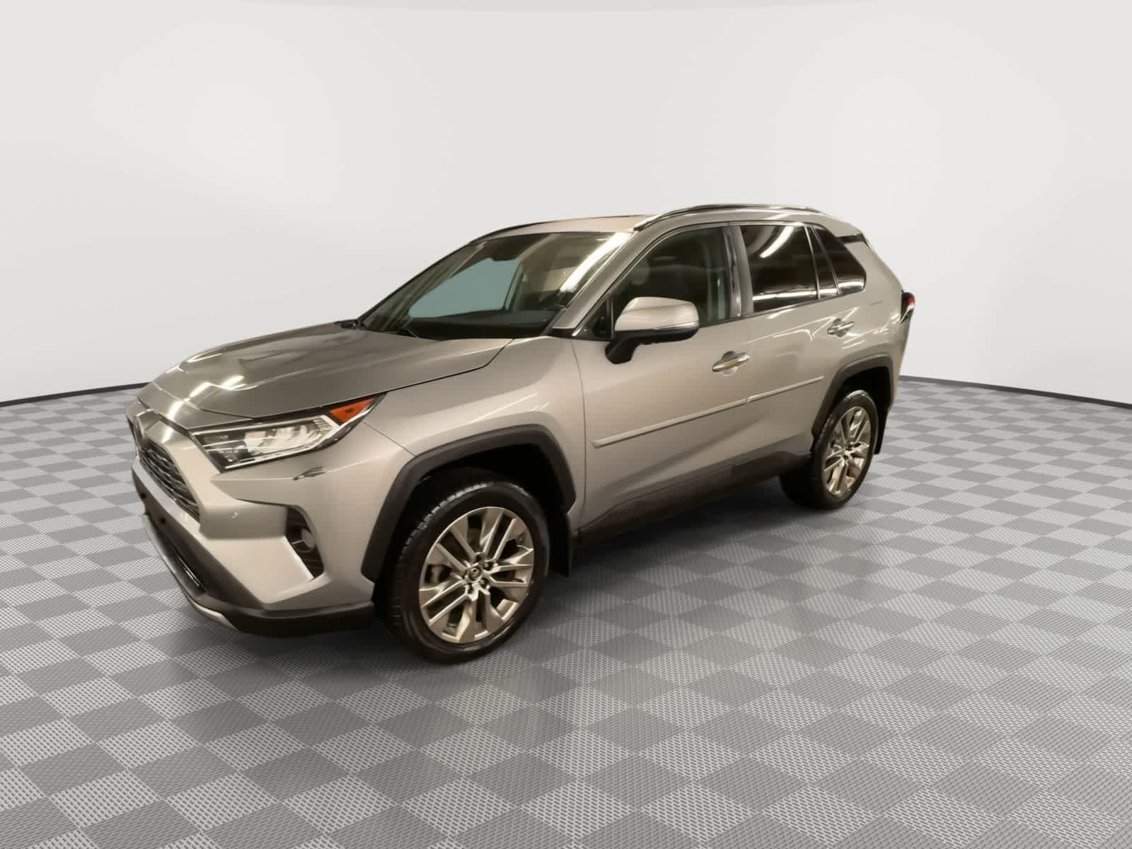 Thumbnail: 2019 Toyota RAV4 - 4