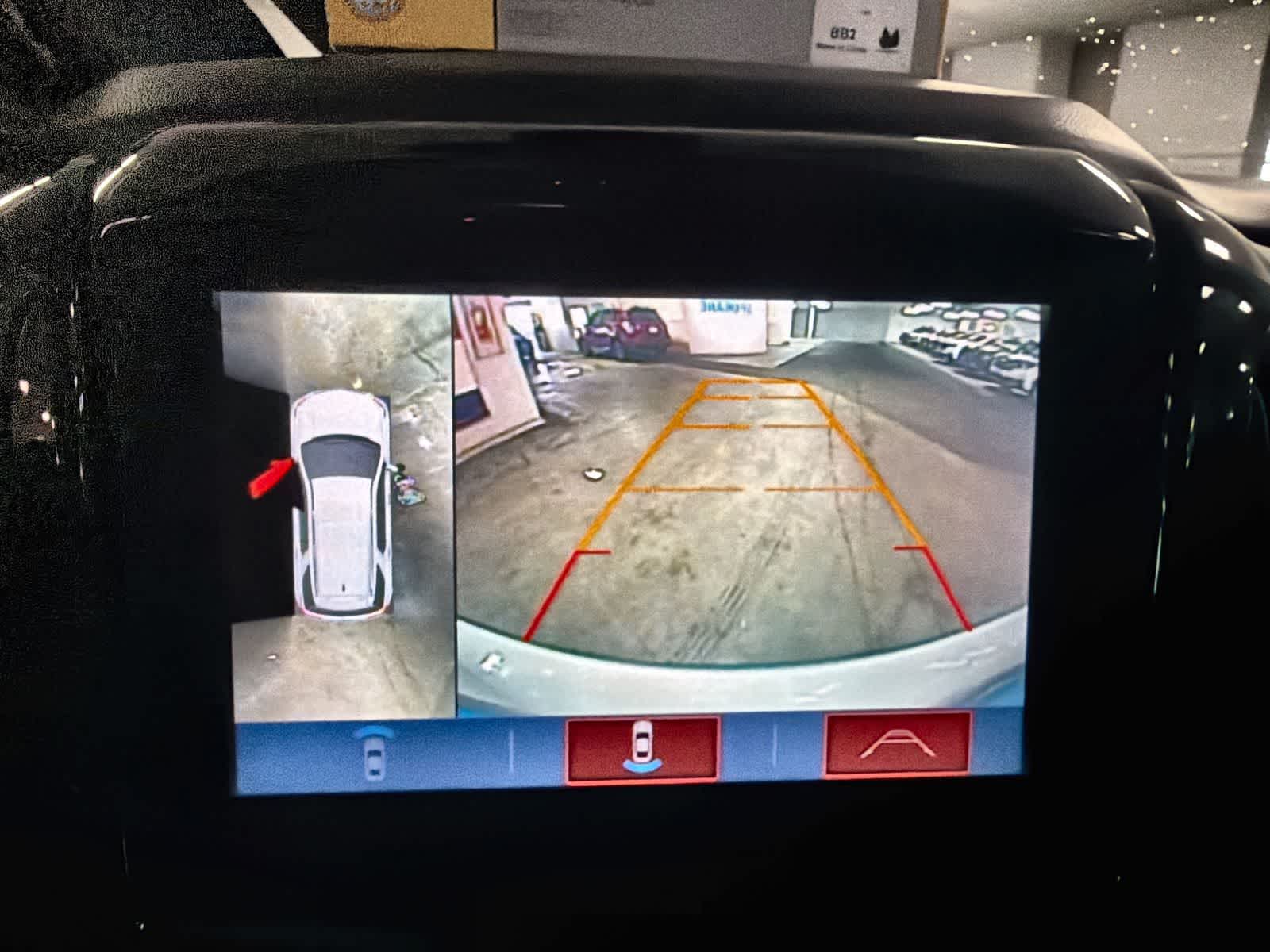 Thumbnail: 2019 Chevrolet Traverse - 32