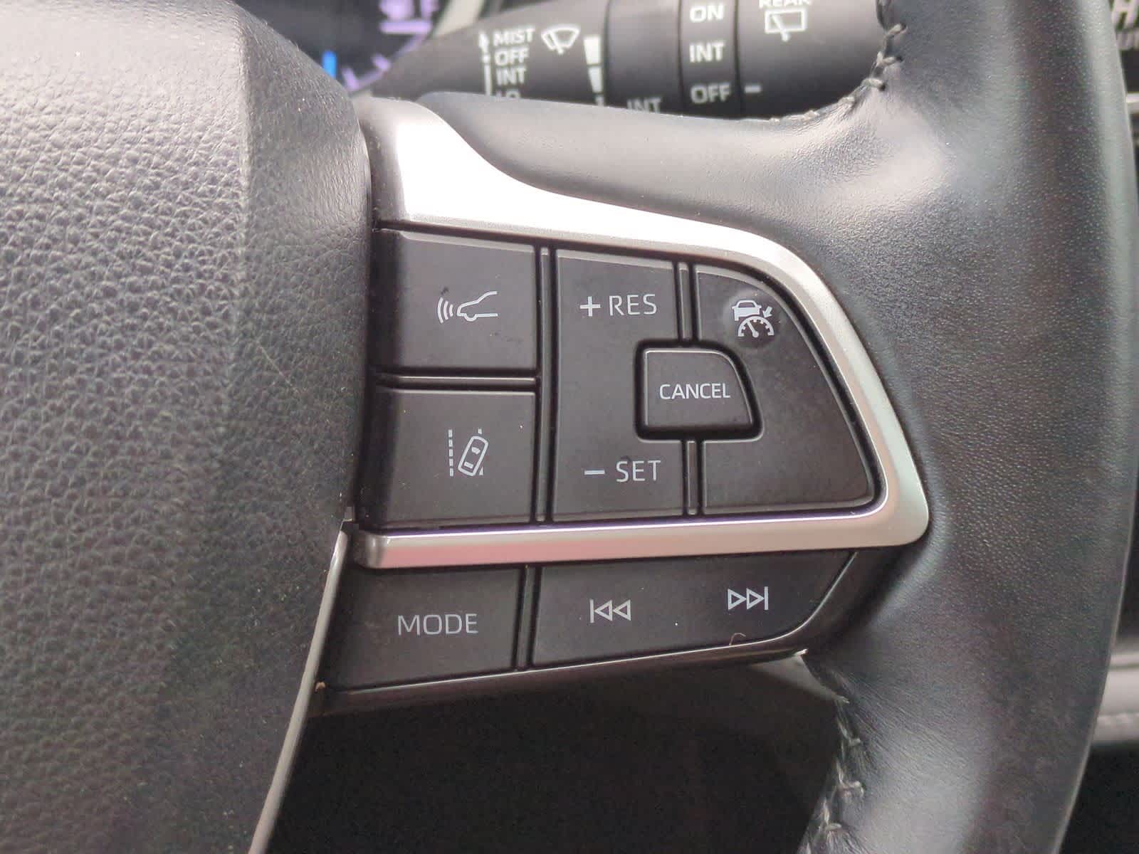 Thumbnail: 2024 Toyota Highlander - 25