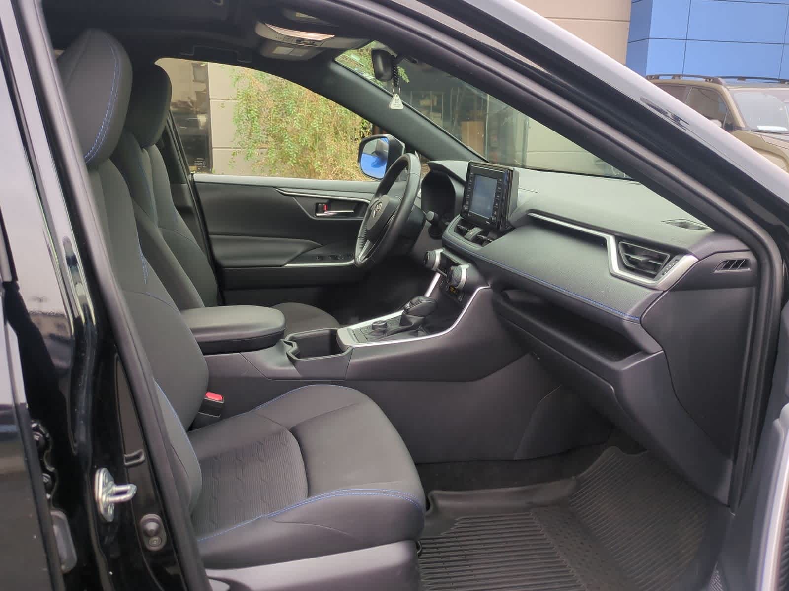 Thumbnail: 2022 Toyota RAV4 - 23