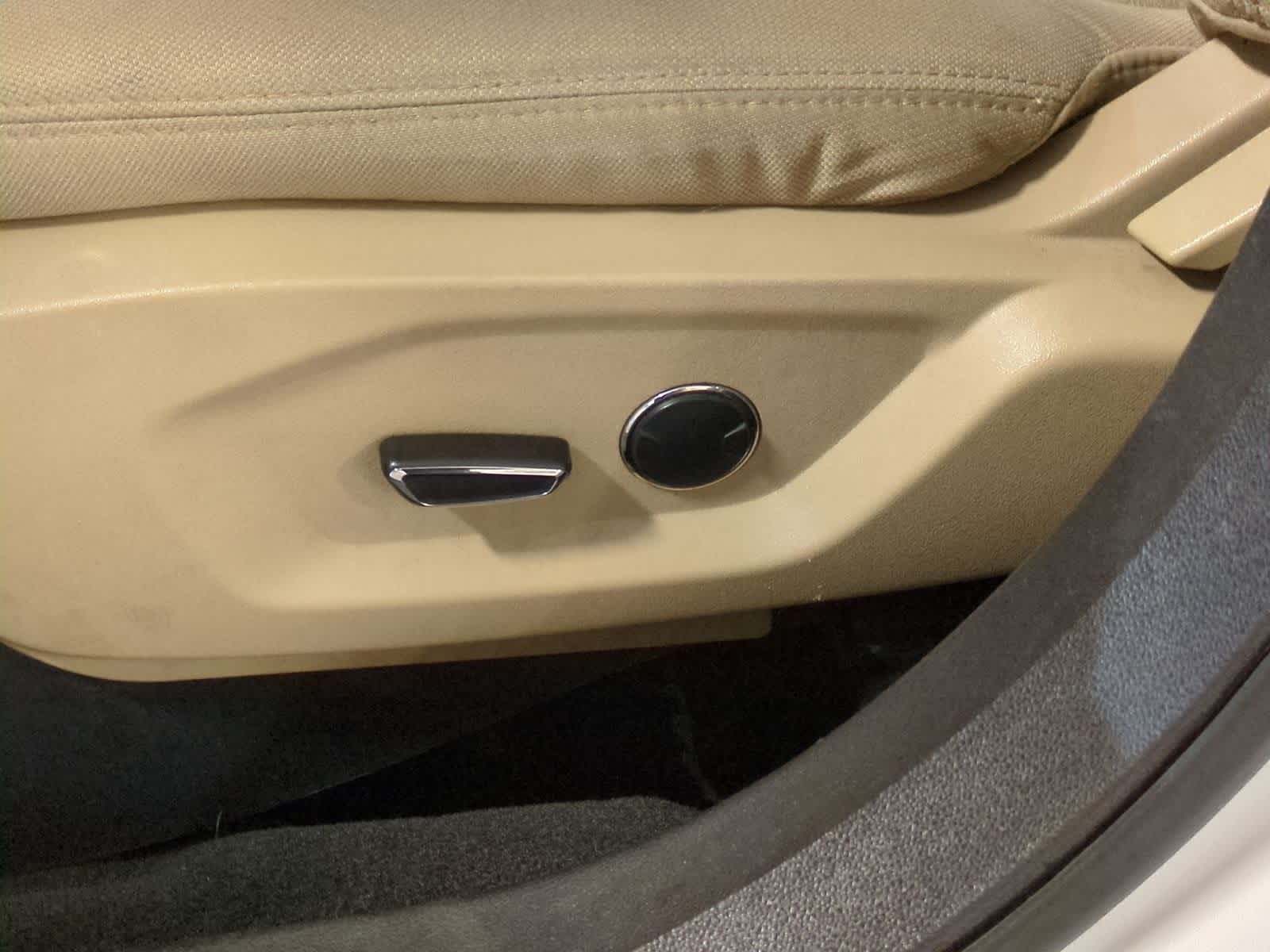 Thumbnail: 2017 Ford Explorer - 18