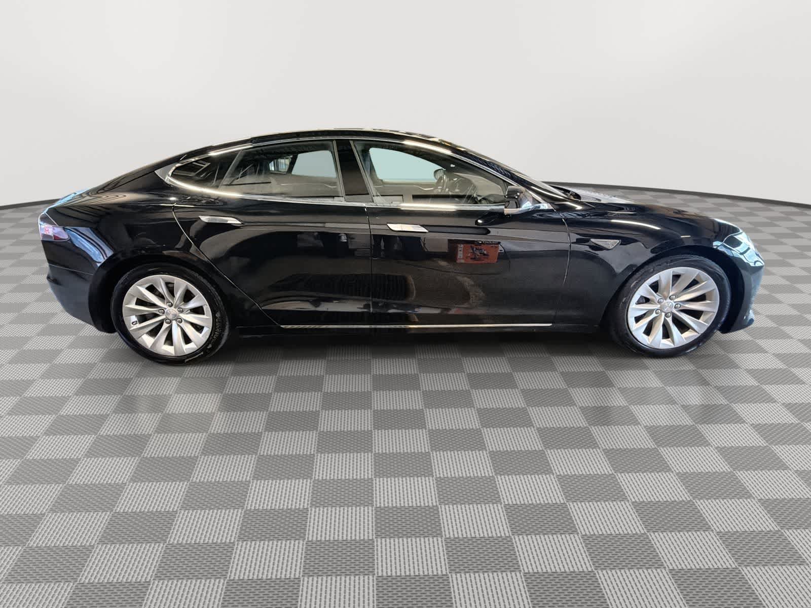 Thumbnail: 2016 Tesla Model S - 9